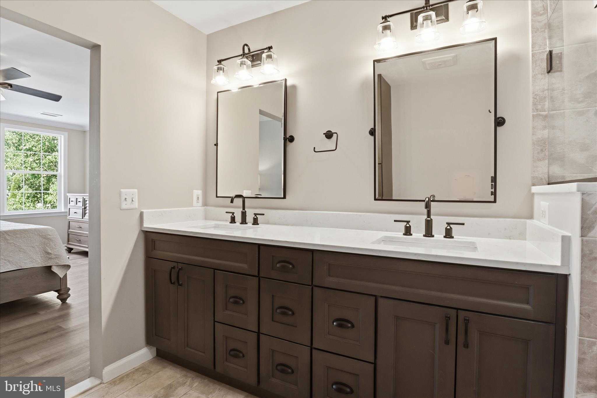 20483 Middlebury St photo 26