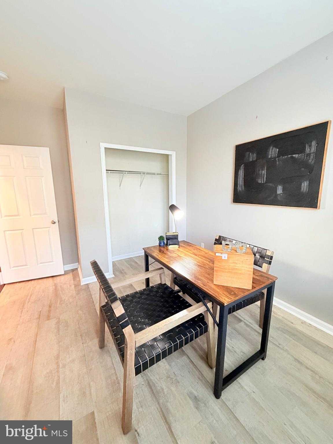 42799 Sykes Ter photo 3