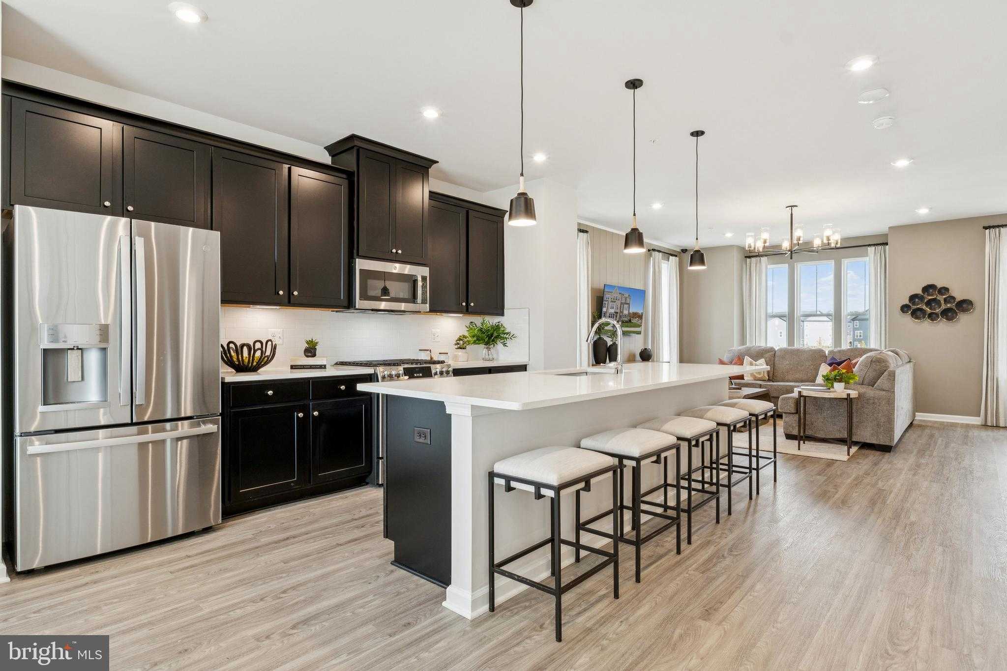 2021 Twisted Oak Pl photo 2