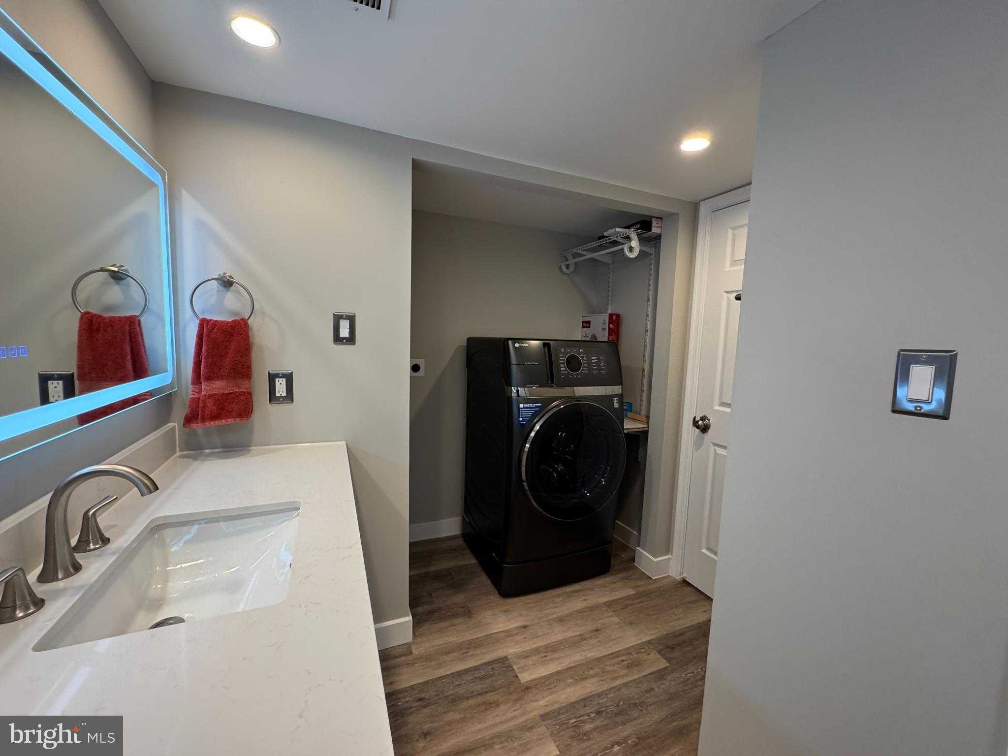 5812 Royal Ridge Dr photo 15