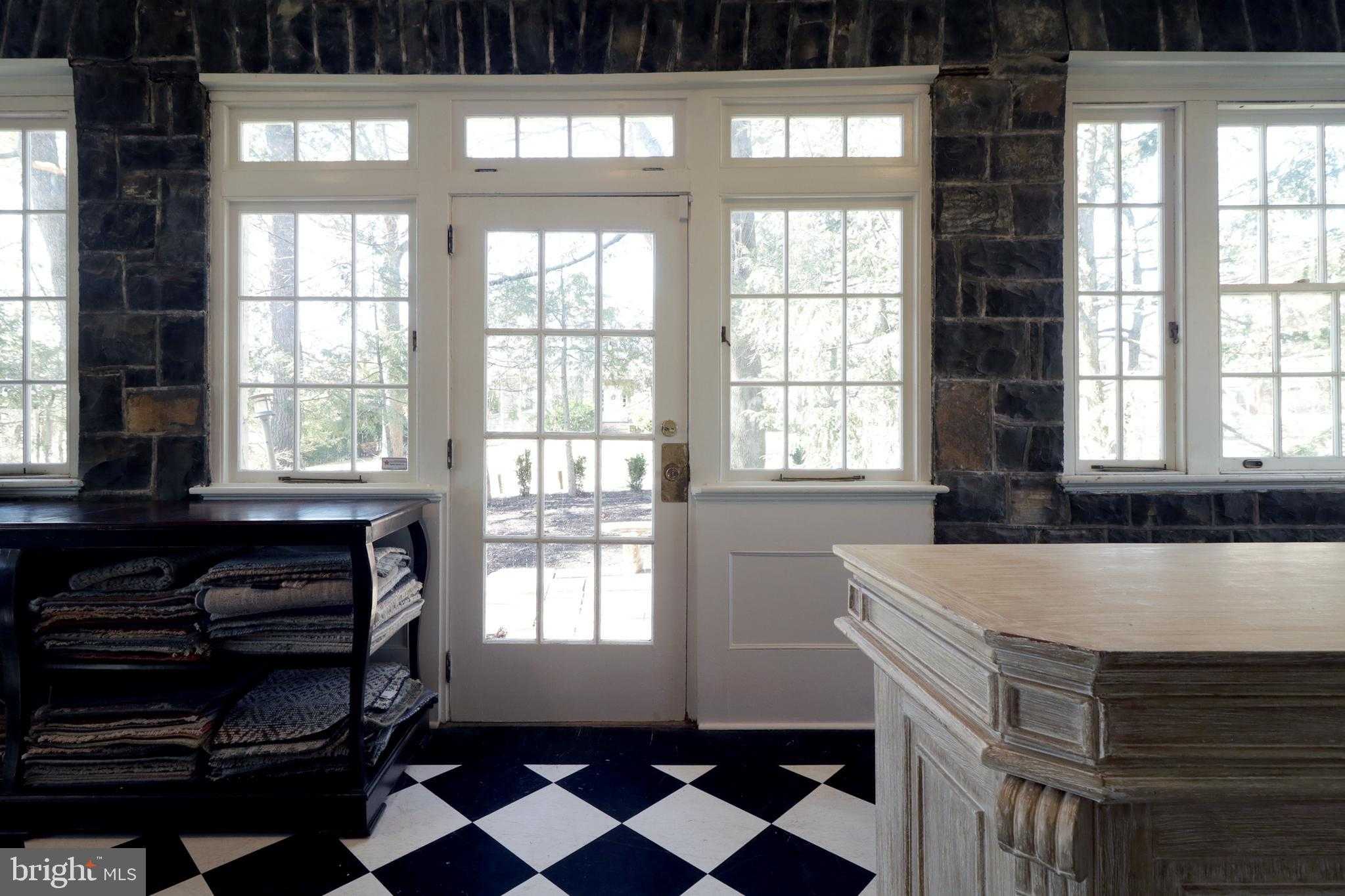 234 W Fairmount Ave photo 43