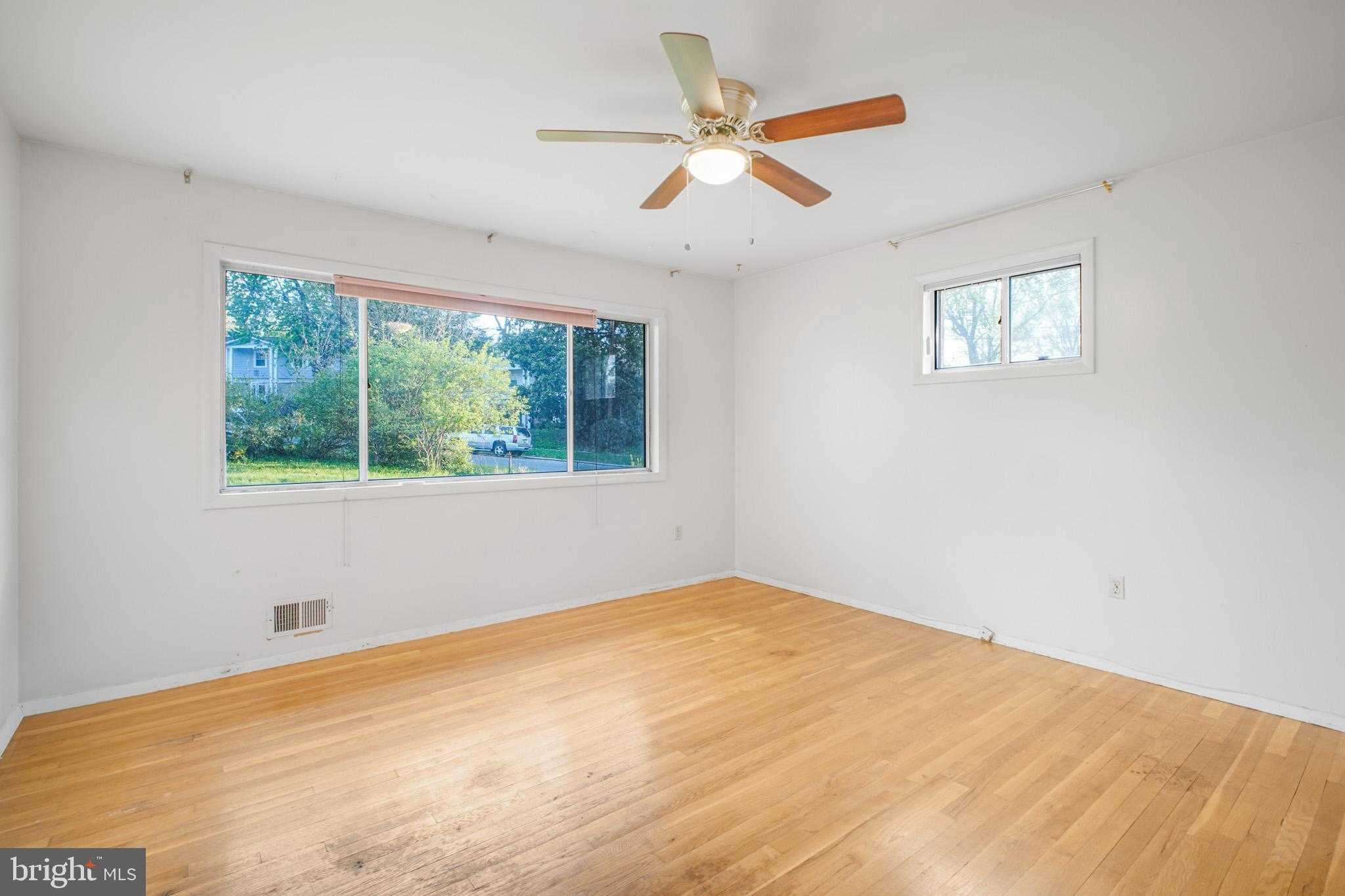 1118 Downs Dr photo 11