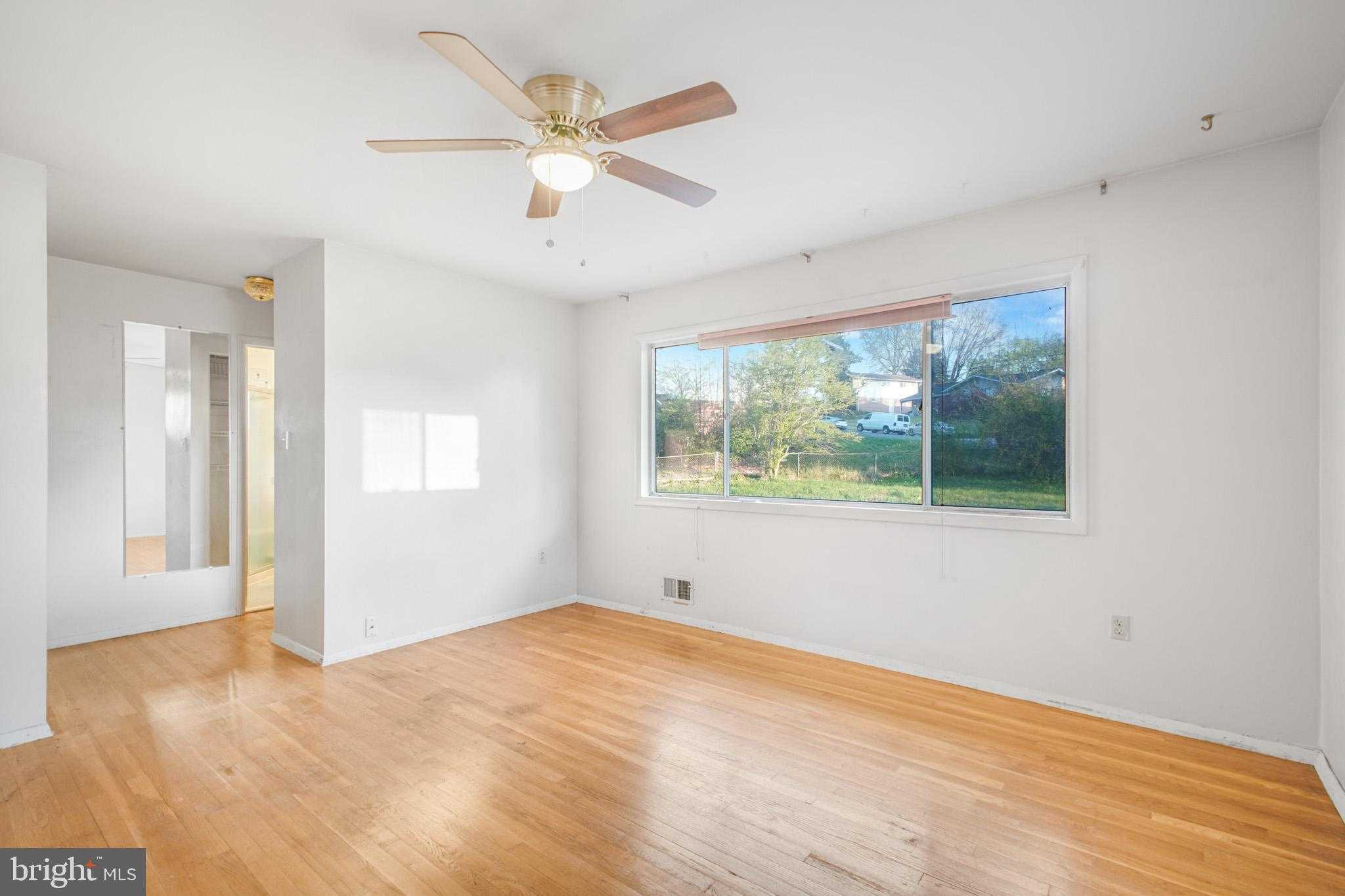 1118 Downs Dr photo 12