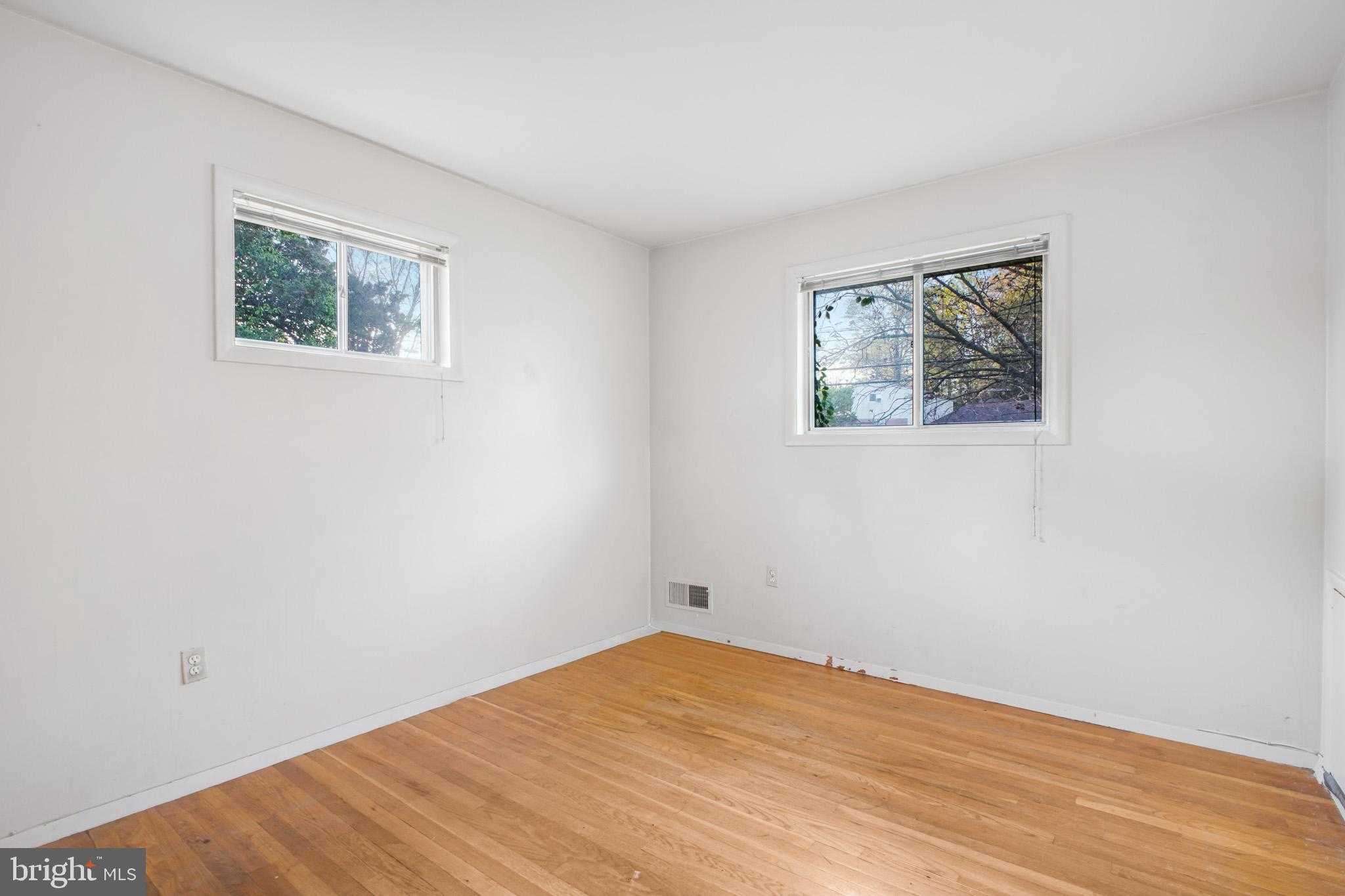 1118 Downs Dr photo 13