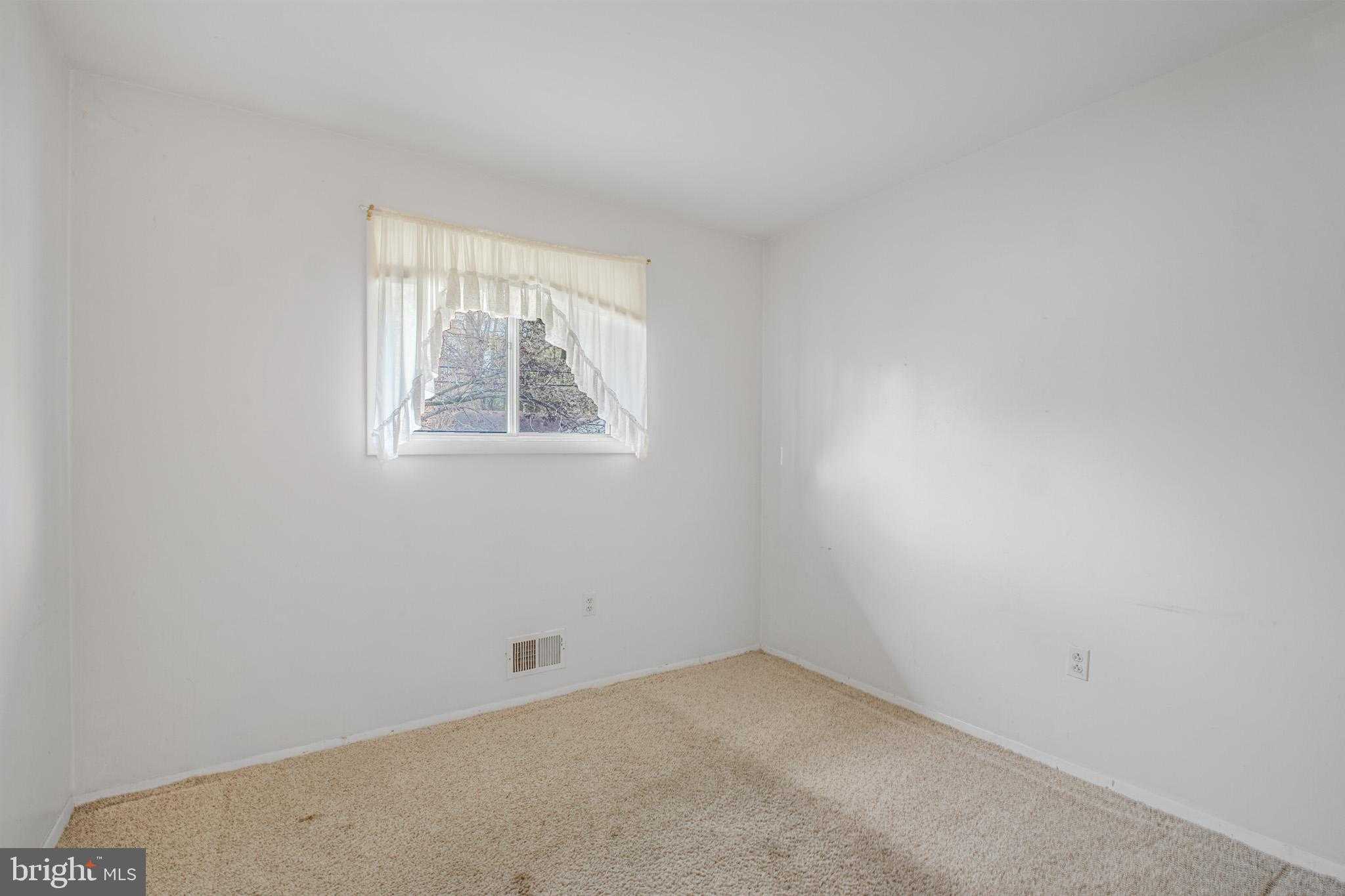 1118 Downs Dr photo 18