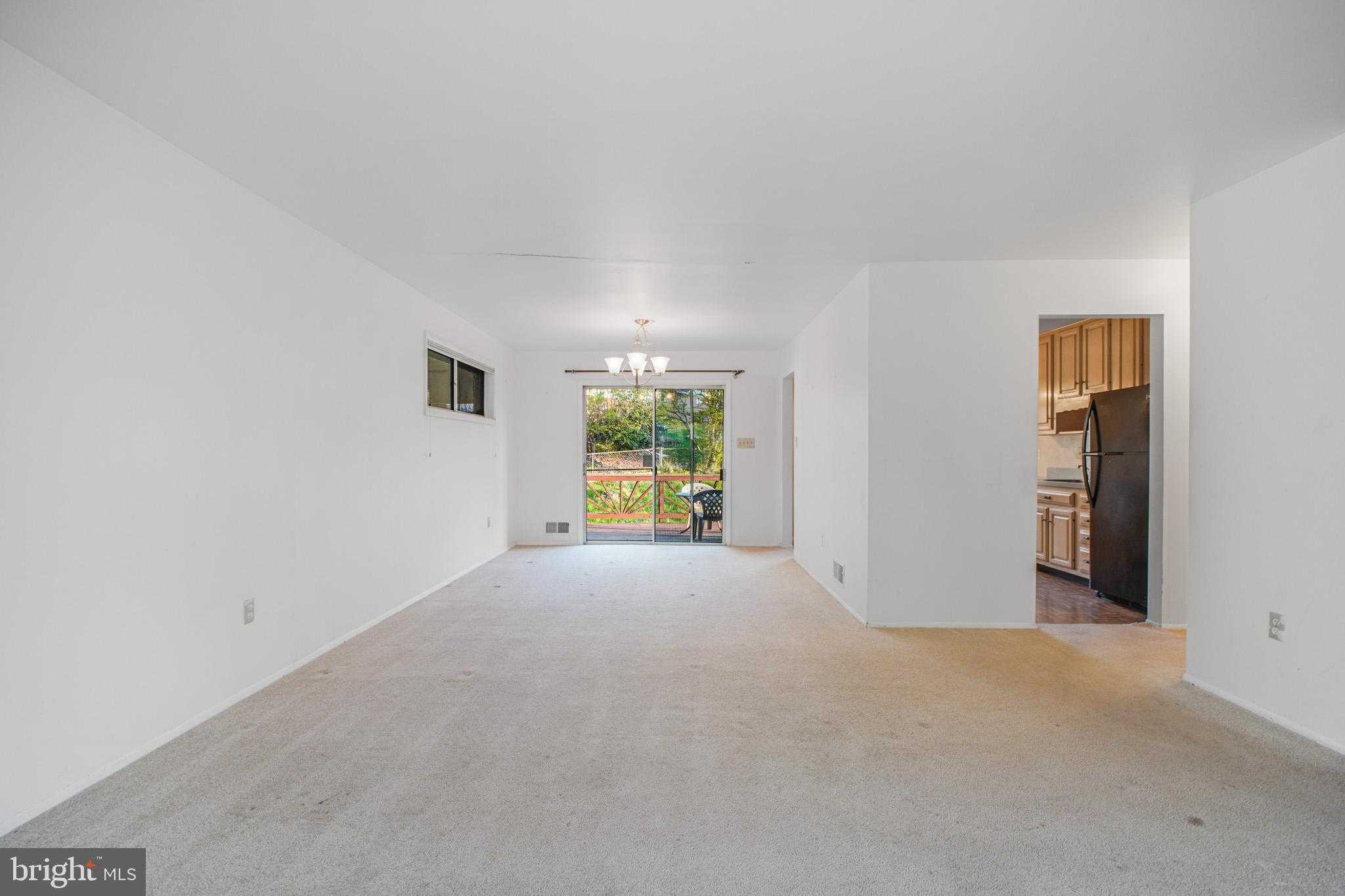 1118 Downs Dr photo 5