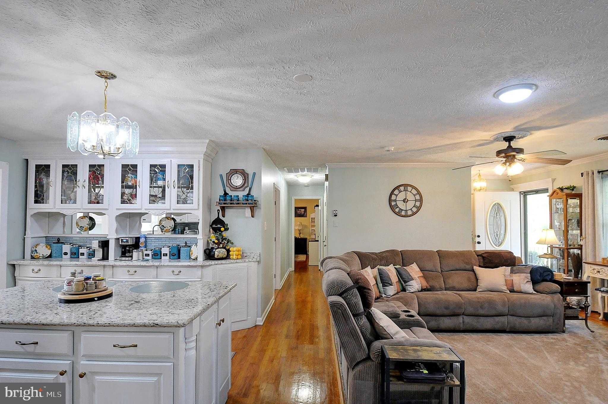 4312 Martinsburg Pike photo 8