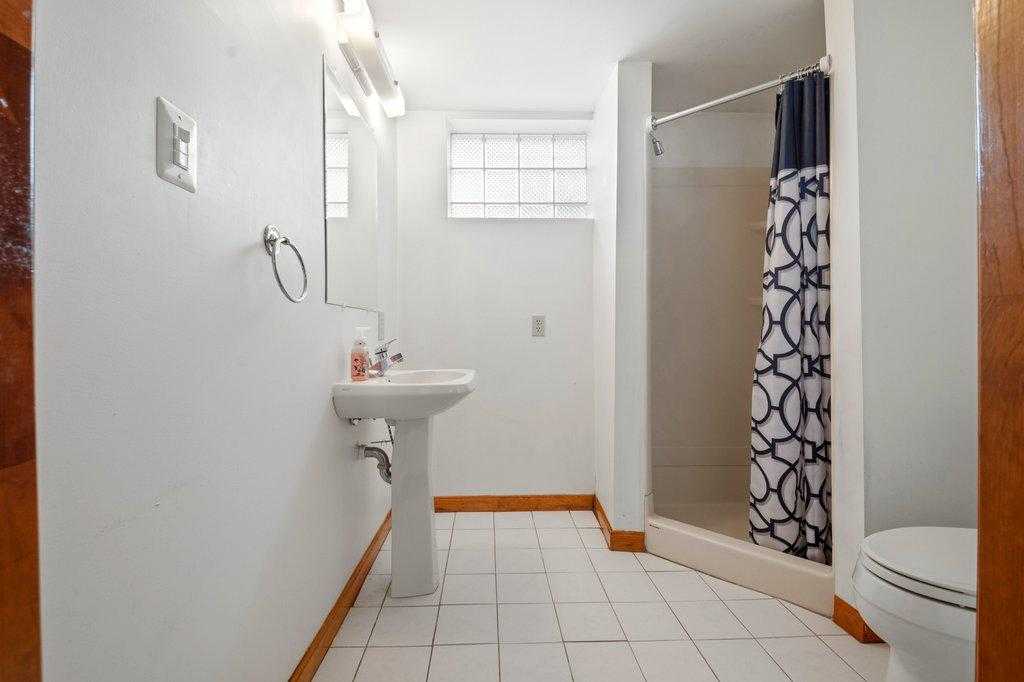 605 Cromwell St photo 27