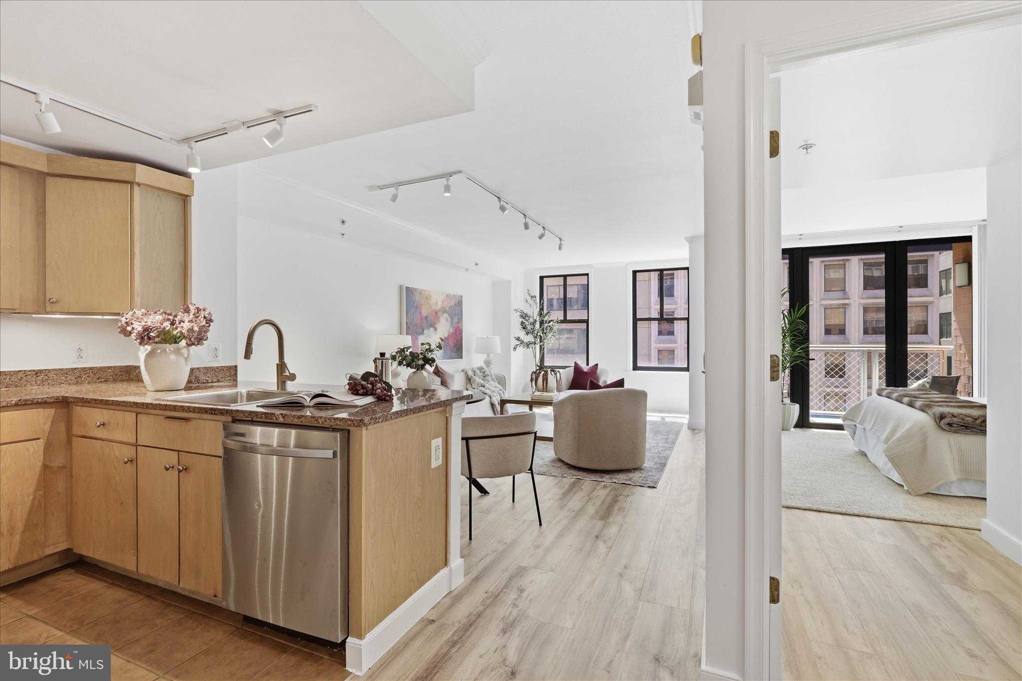 631 D St NW Apt 827 photo 2