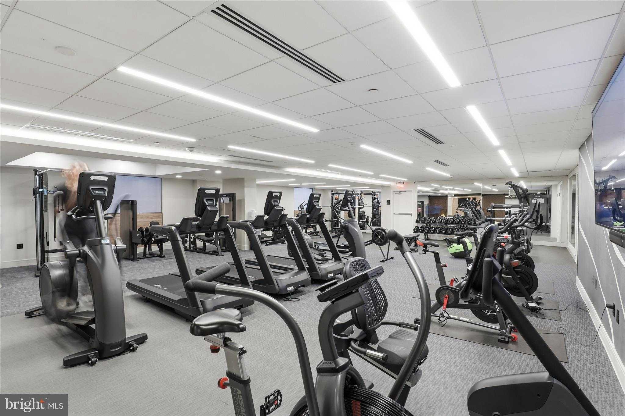 631 D St NW Apt 827 photo 49