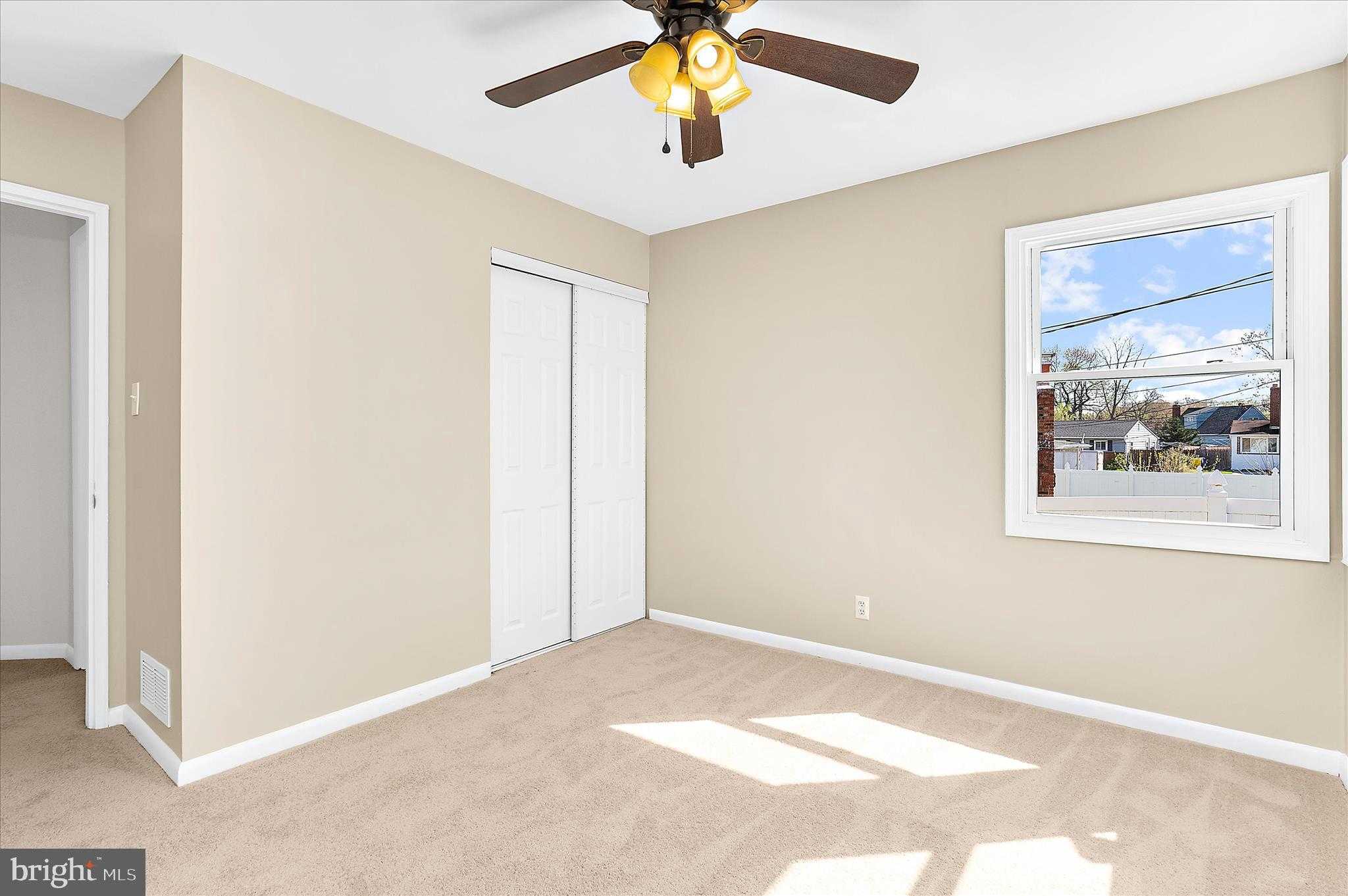 107 Hollywood Dr photo 36