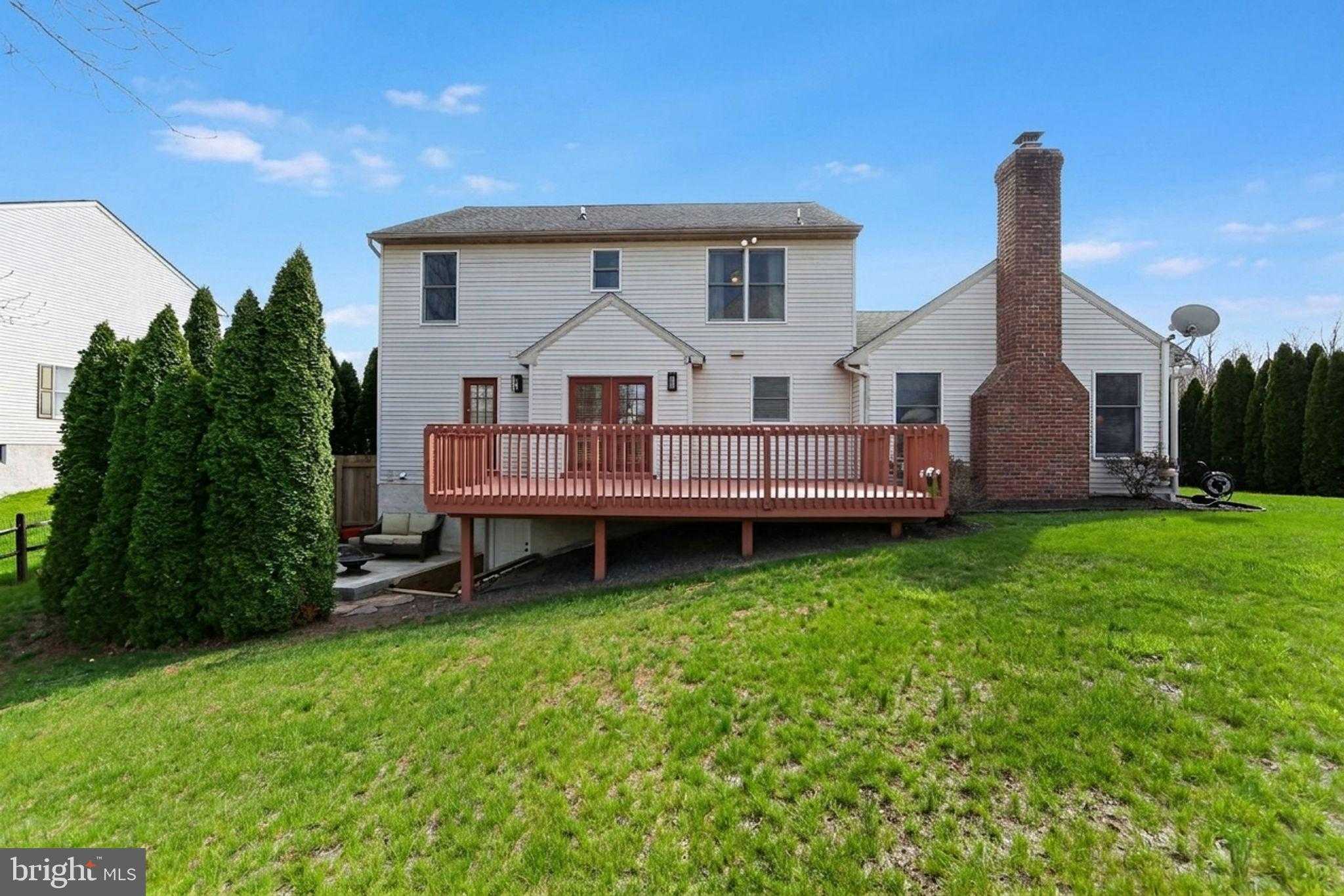 401 Russell Ave photo 6