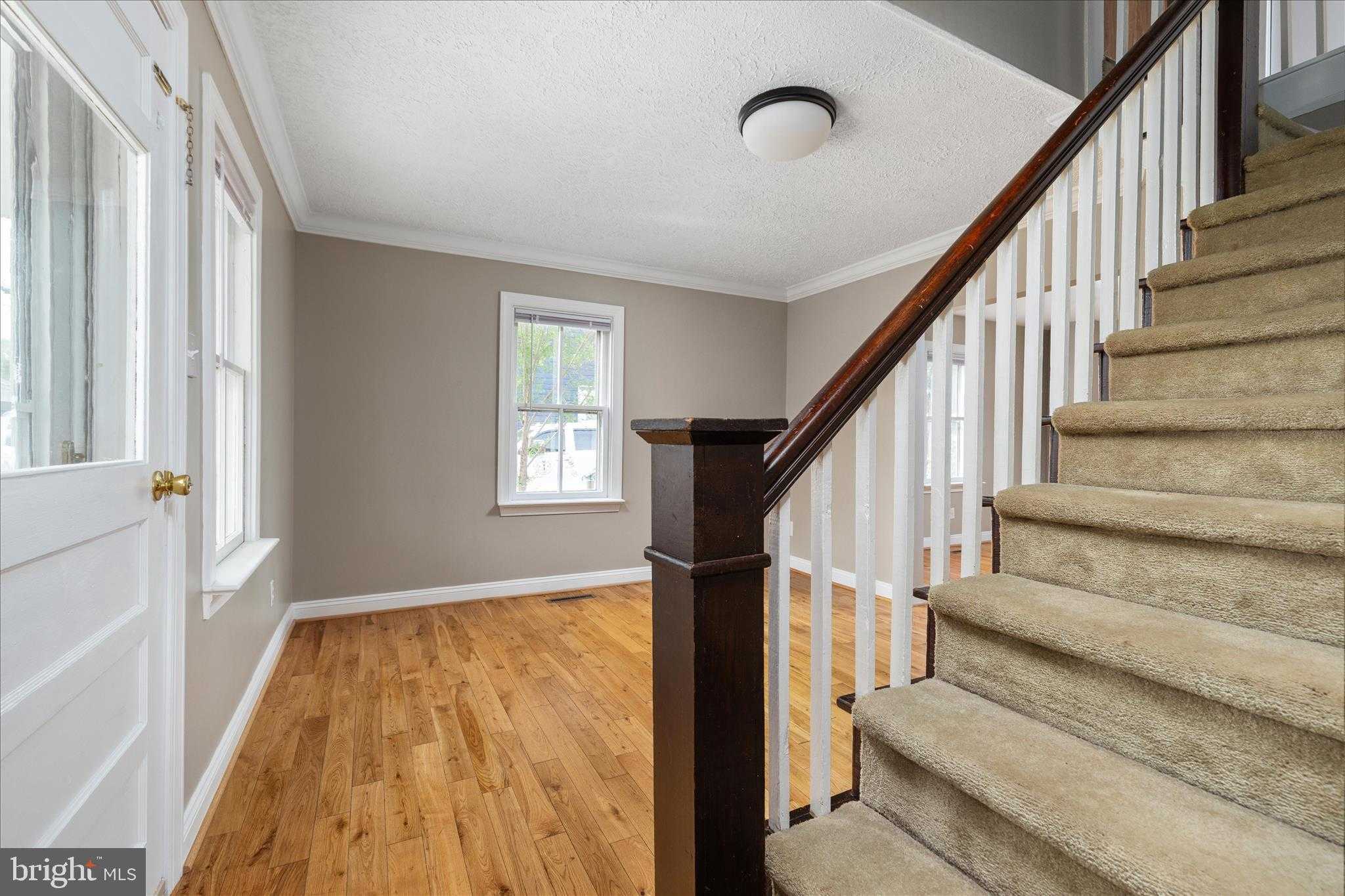 325 Ritenour St photo 3