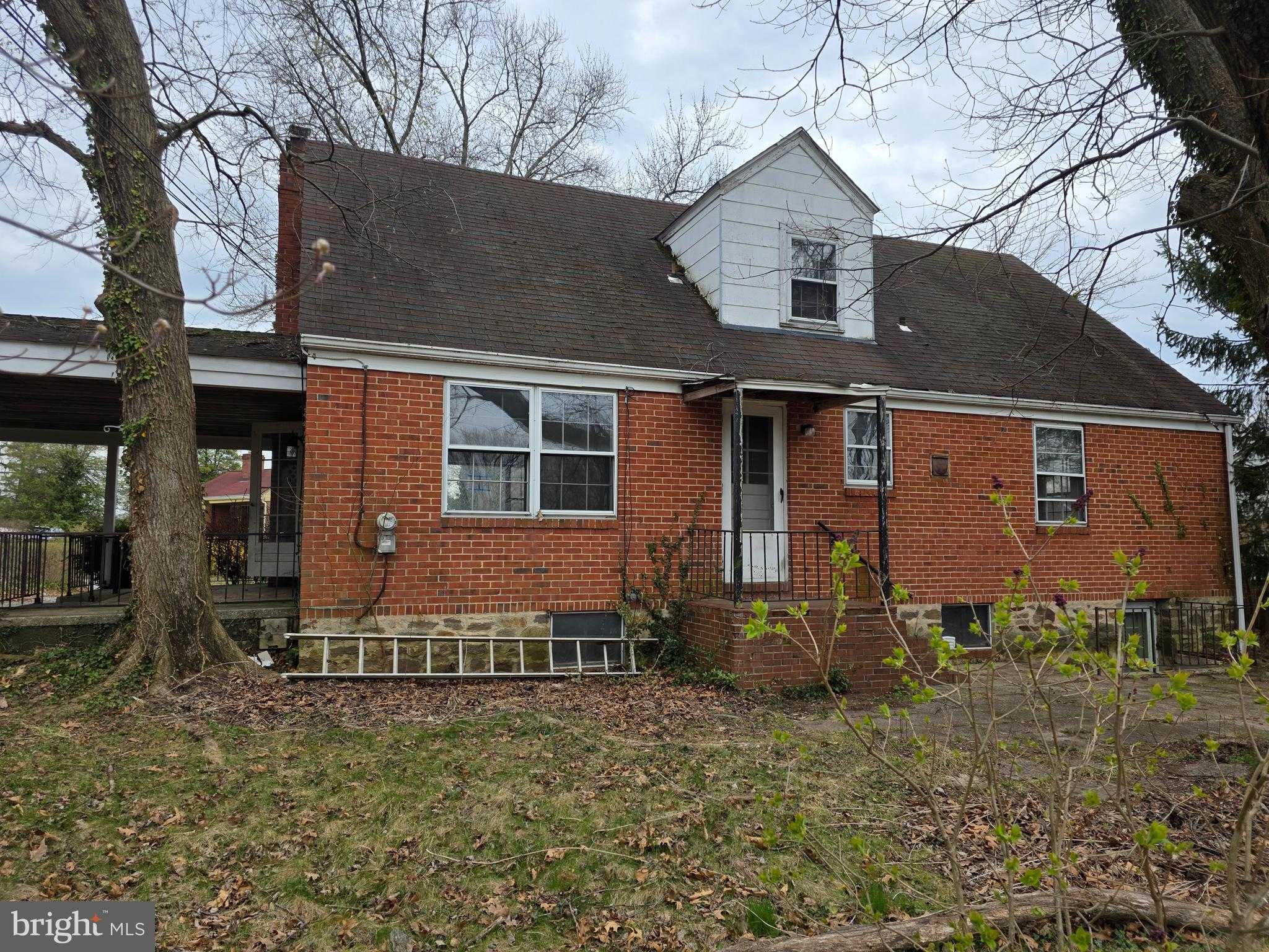 7512 Rocksham Dr photo 5