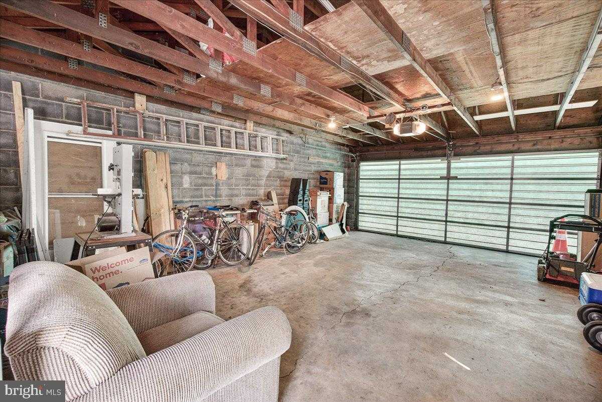 301 W 7th St photo 28