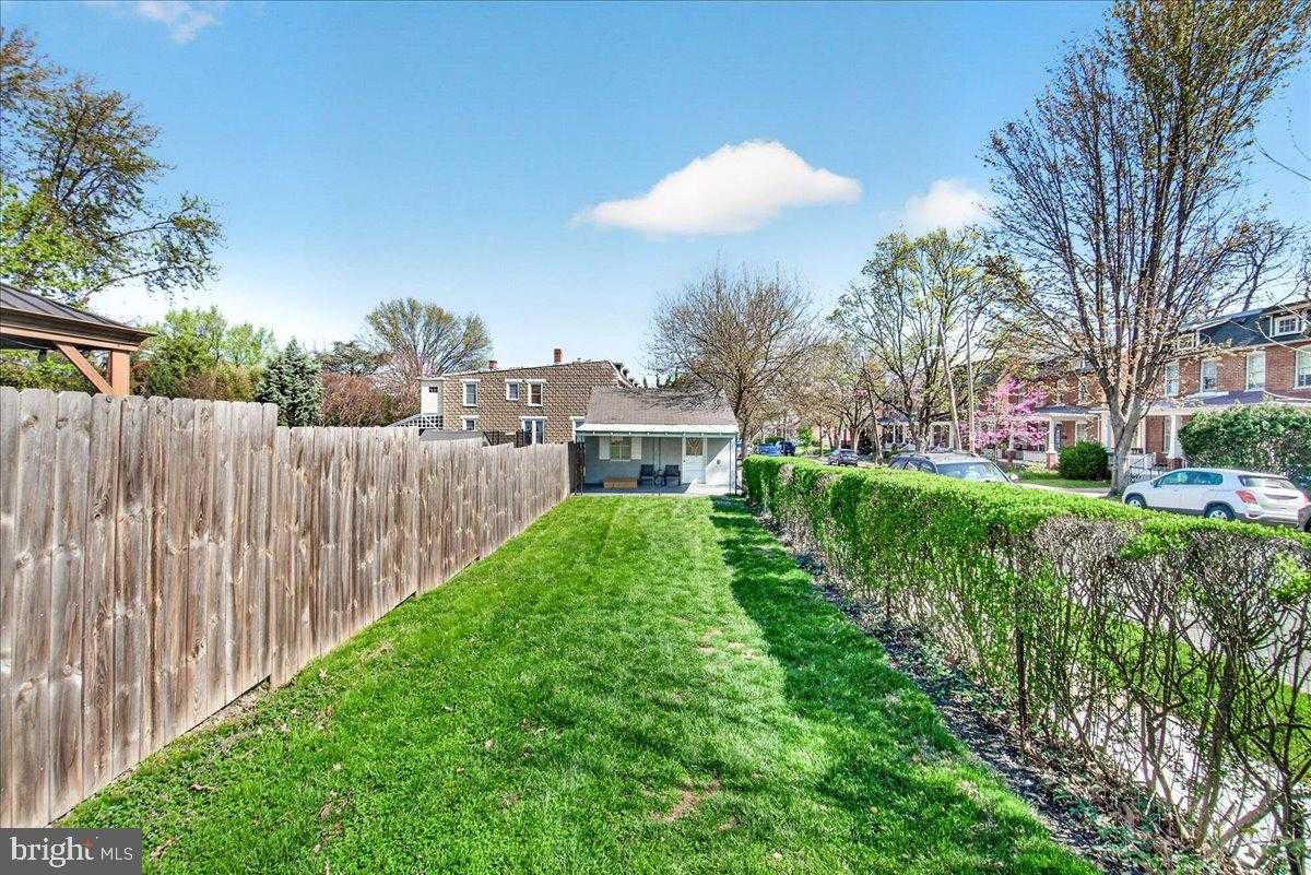 301 W 7th St photo 31