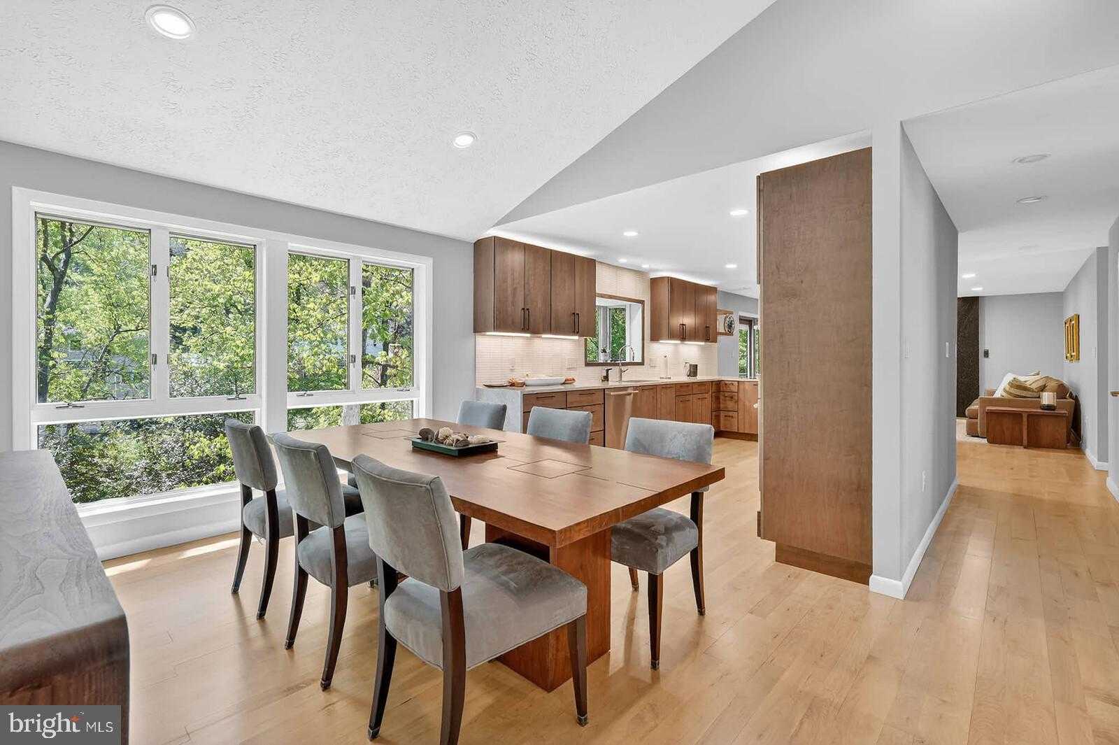 9431 Talisman Dr photo 16