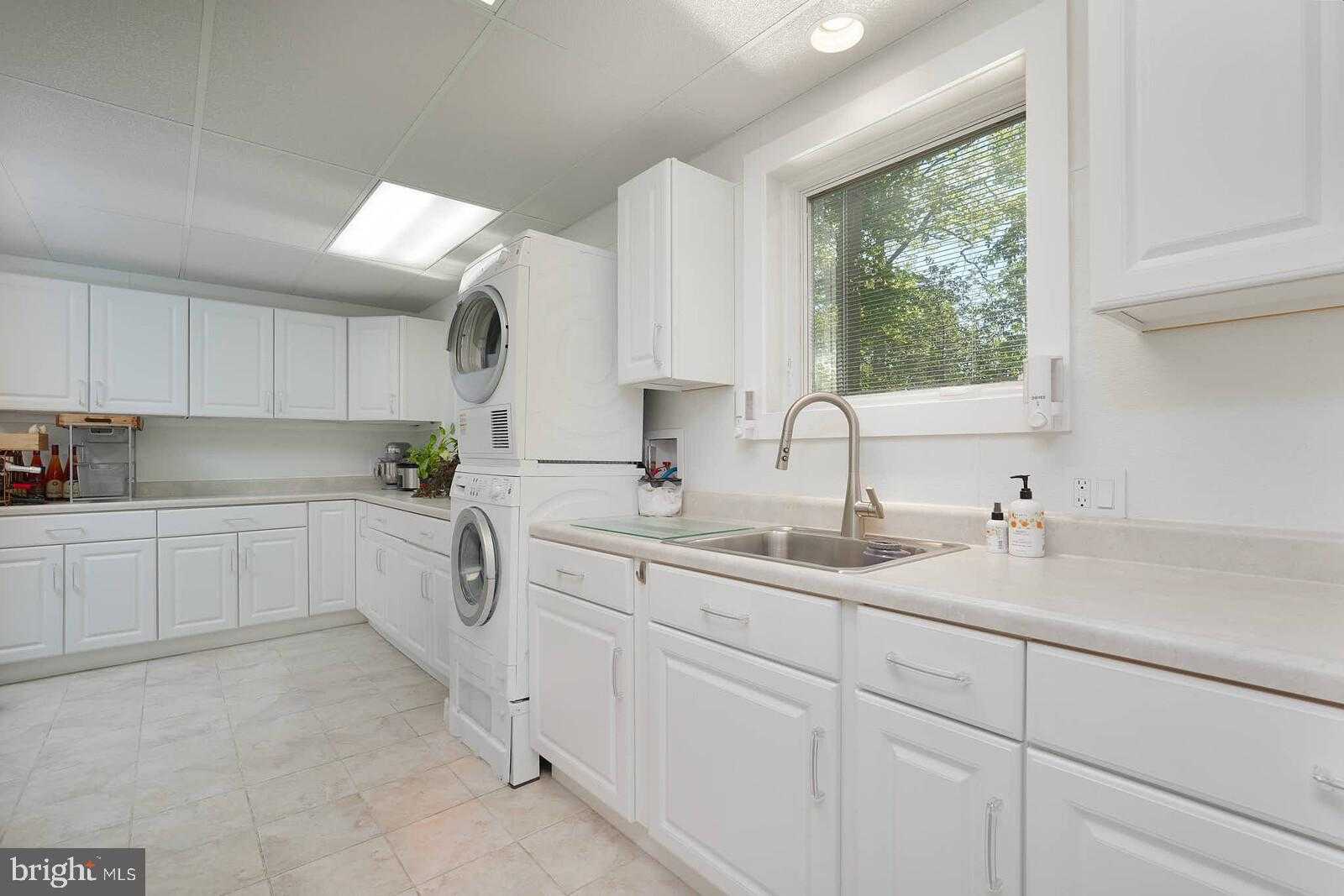 9431 Talisman Dr photo 48