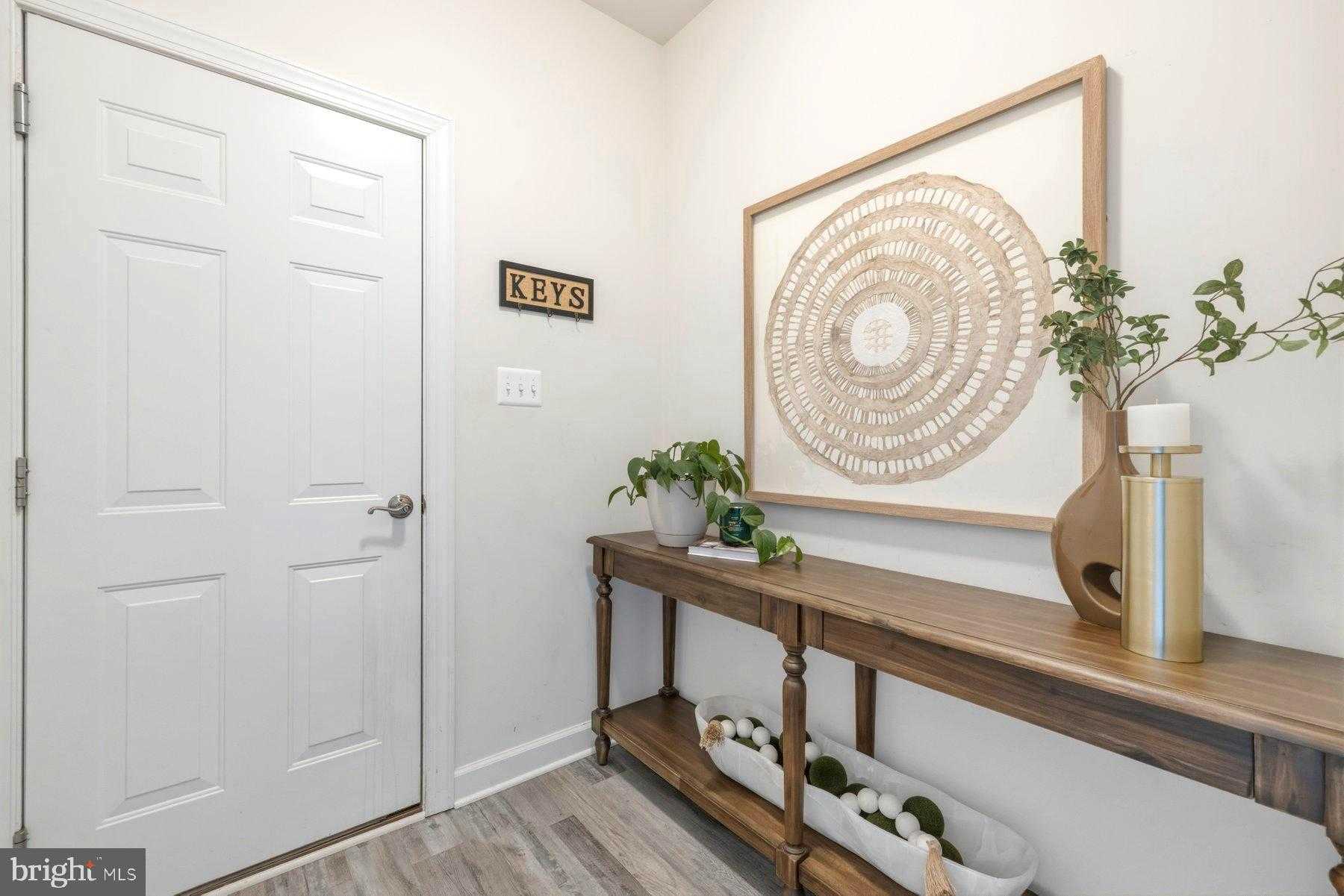 113 Ireland Dr photo 8