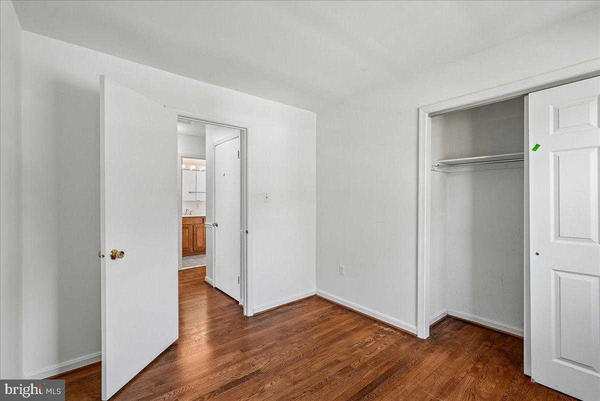 4510 Banff St photo 35