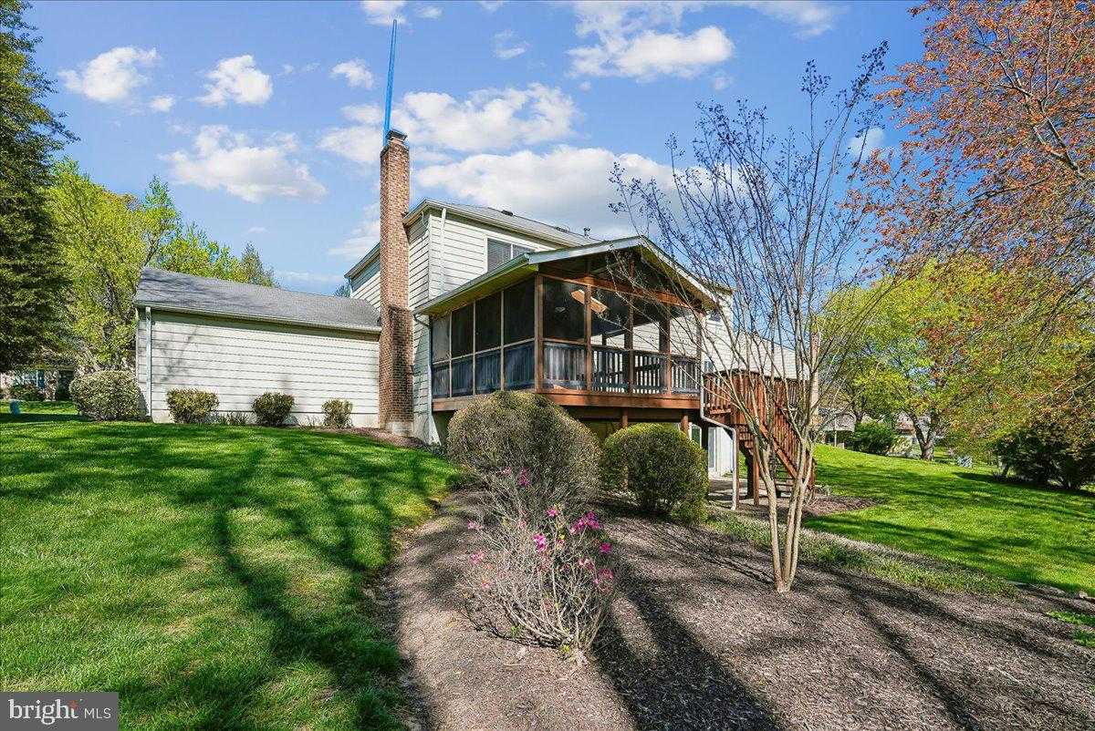 4510 Banff St photo 60