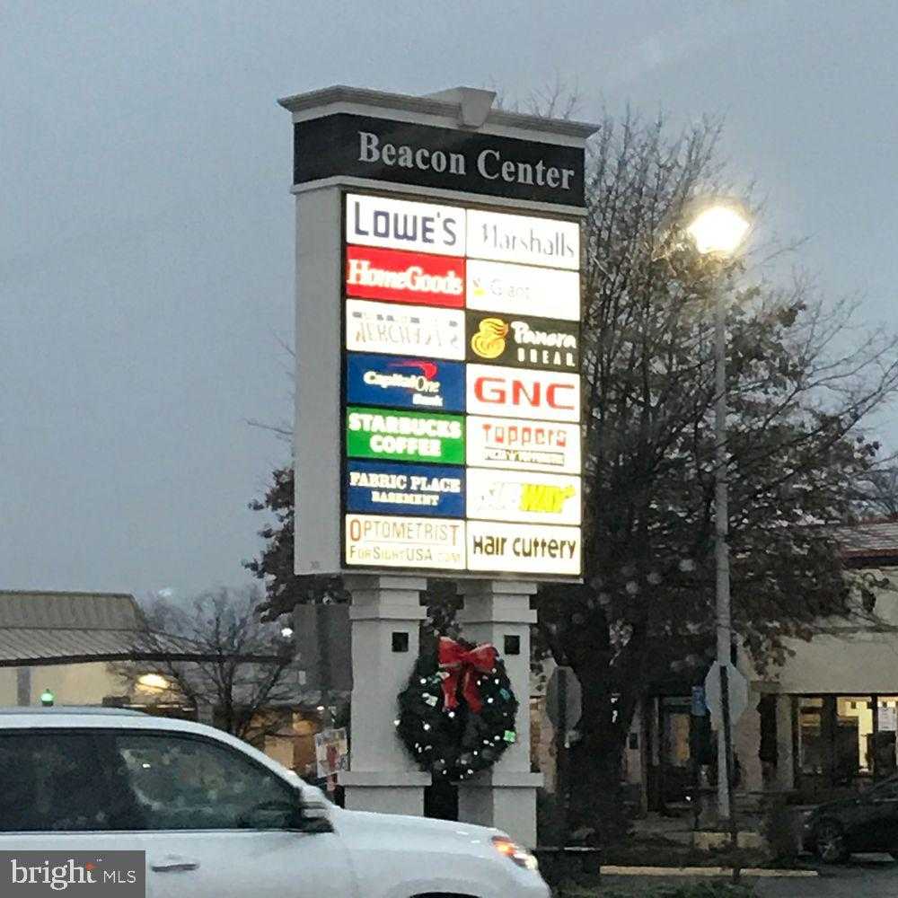 3535 Memorial St photo 68