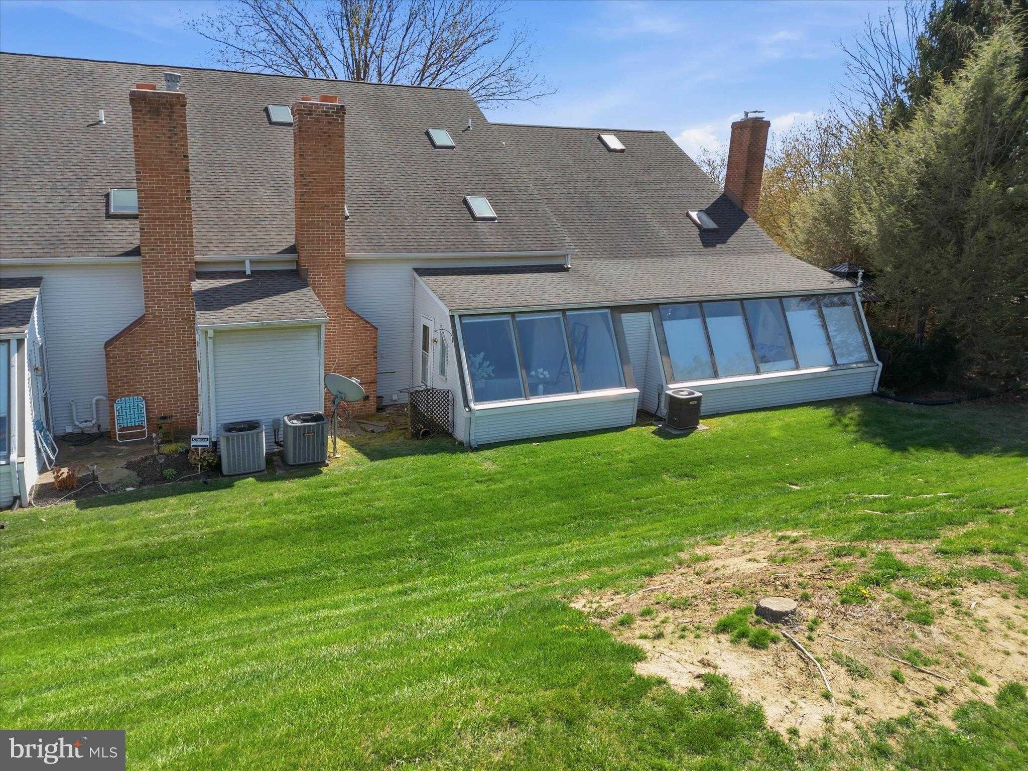 107 Carriage Hill Ln photo 52