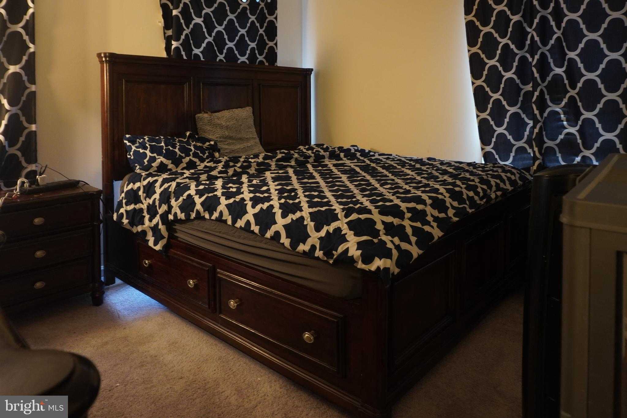 9914 Maple Leaf Dr photo 2