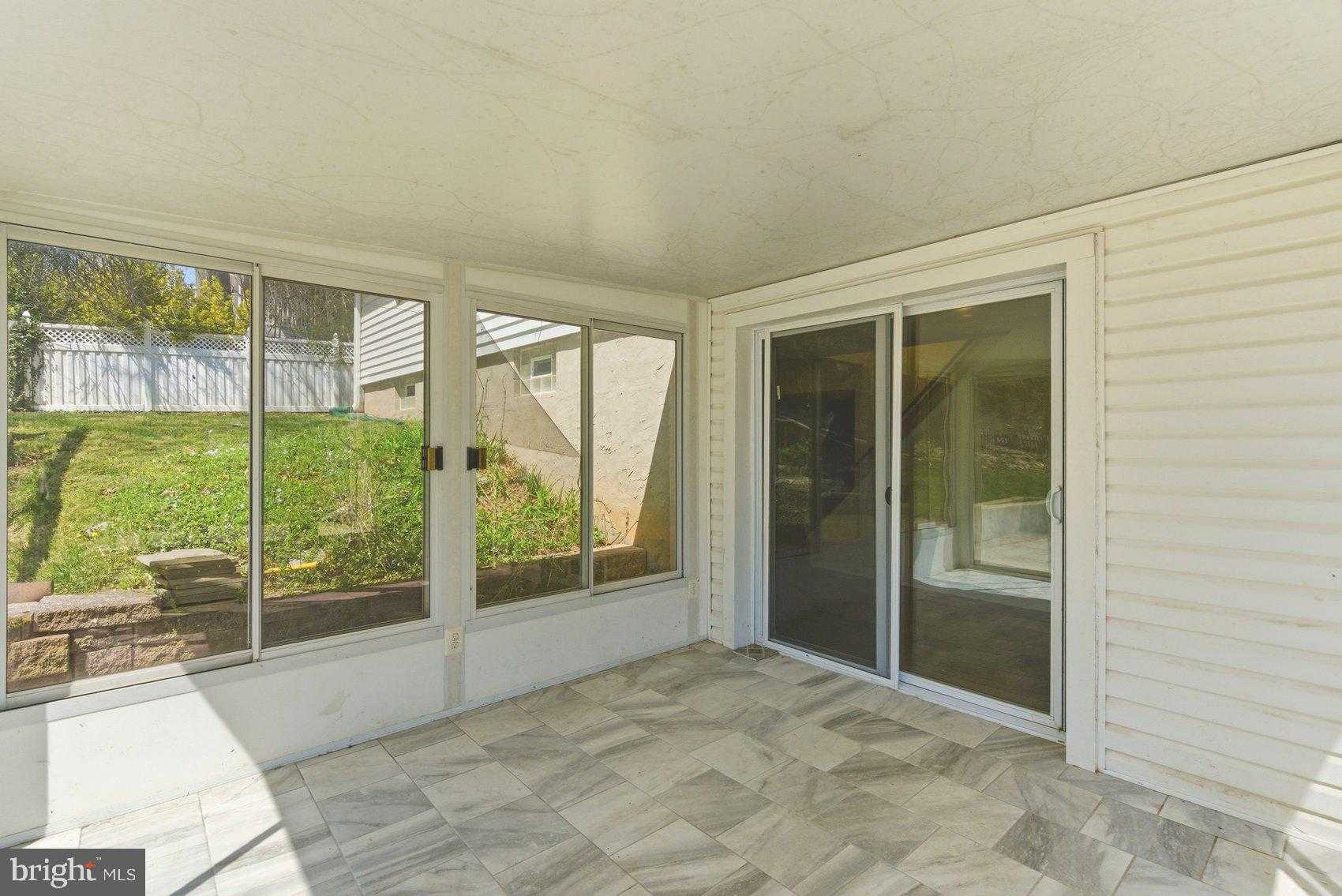 419 Sherwood Rd photo 38