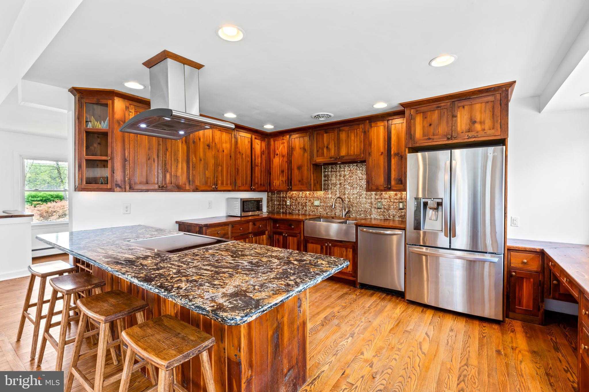 1058 Glen Hall Rd photo 12