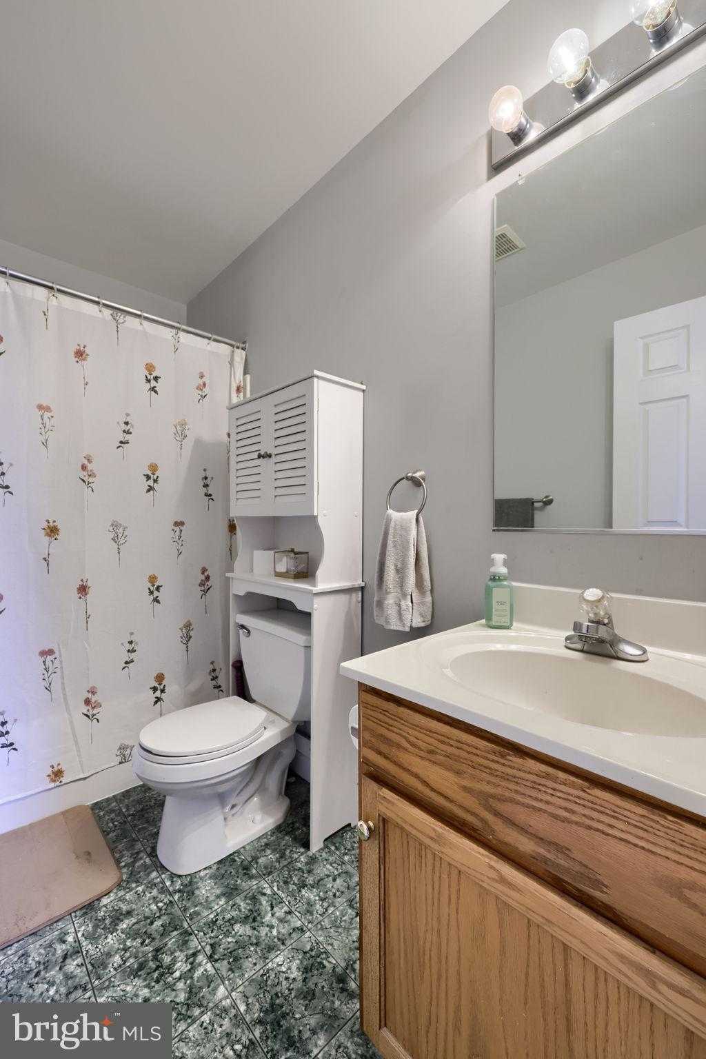 105 Canberra CT photo 20