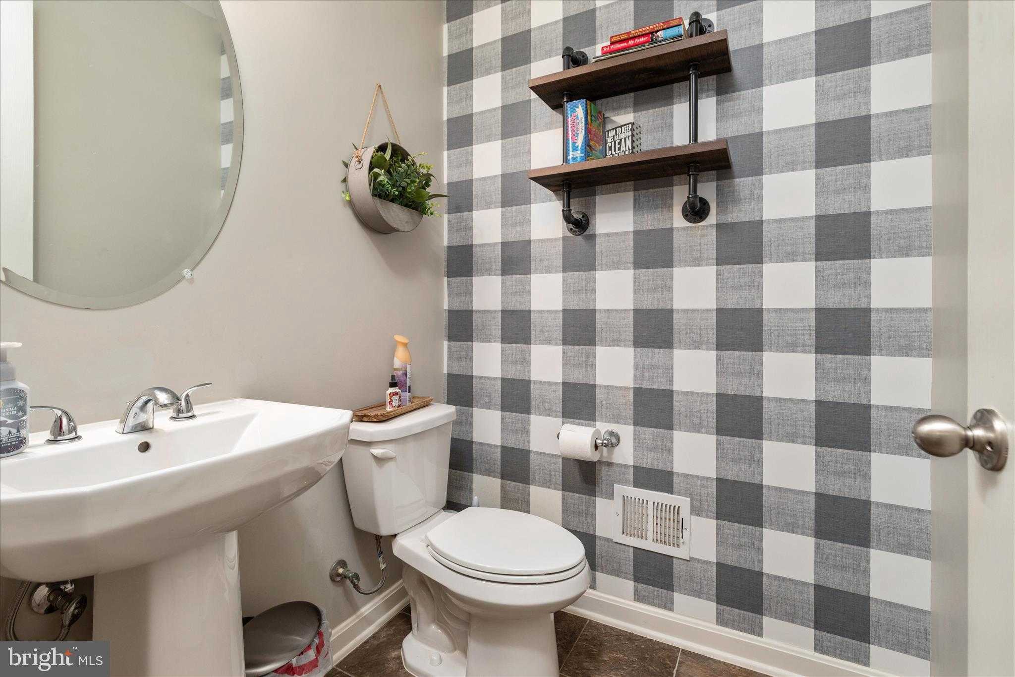 141 Westchester Dr photo 3