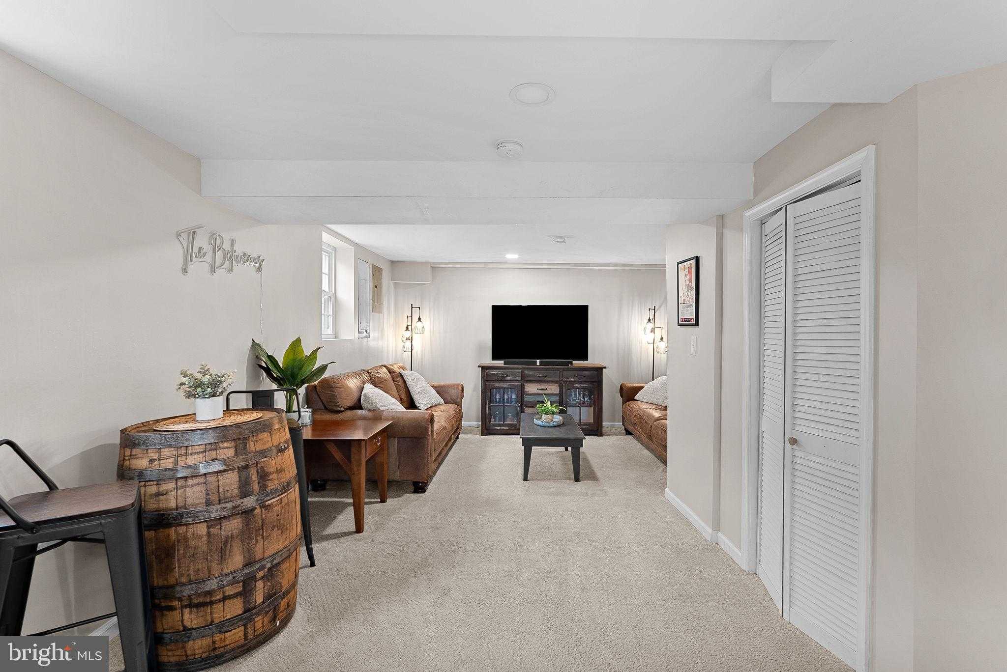 6910 Farragut Ave photo 32