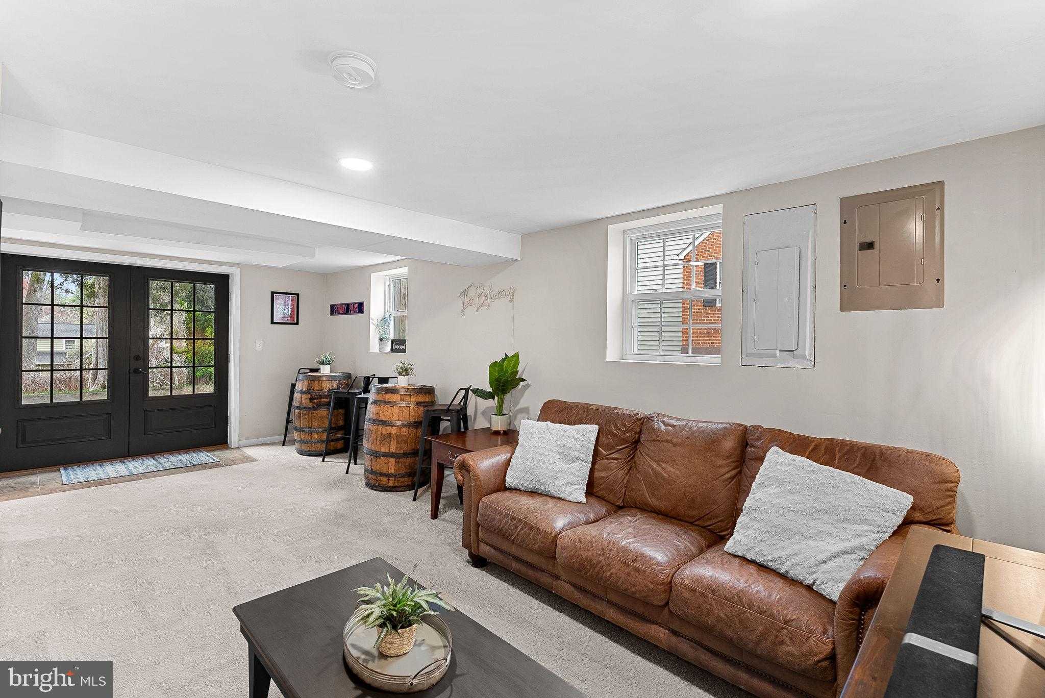 6910 Farragut Ave photo 34