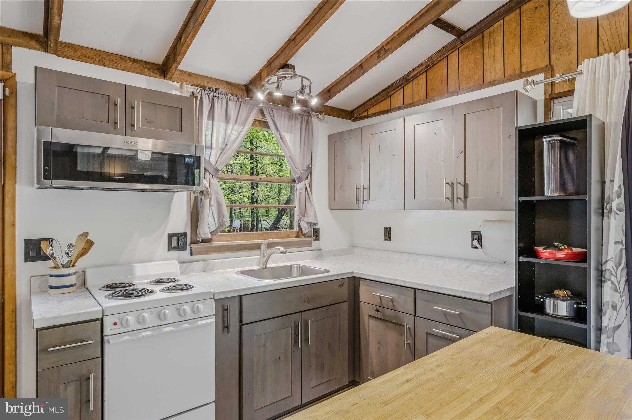 663 Audubon Rd photo 7