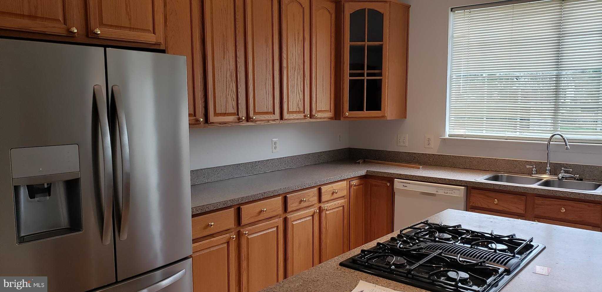 863 Fox Den Rd photo 3