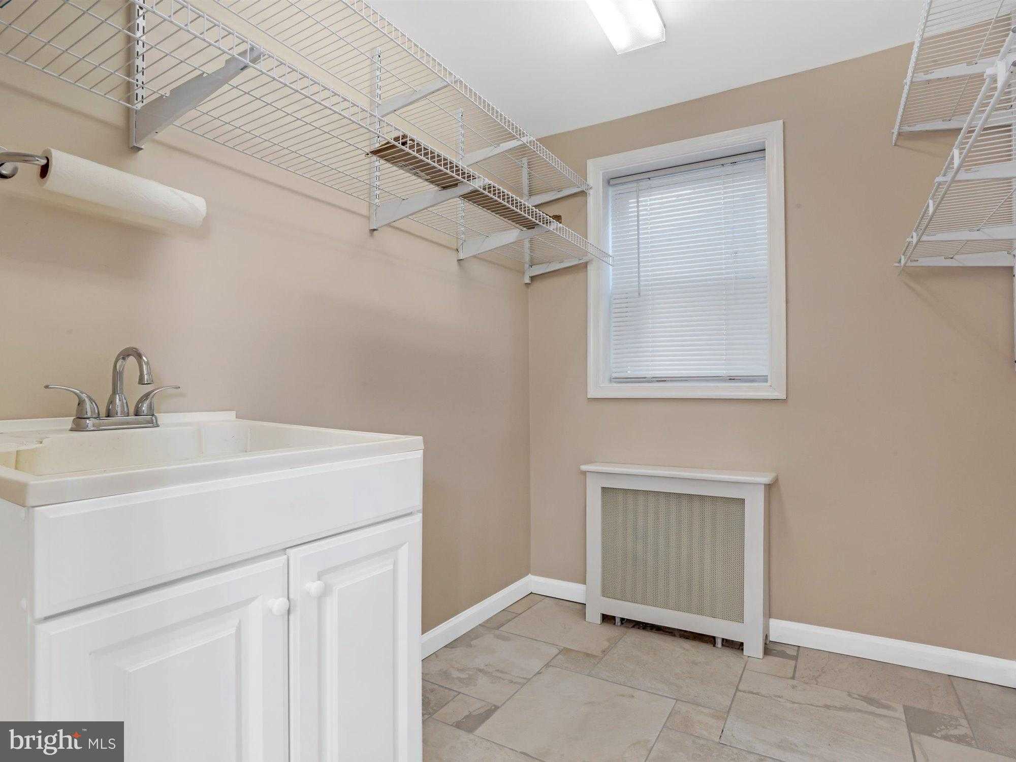 18 N Berne St photo 30