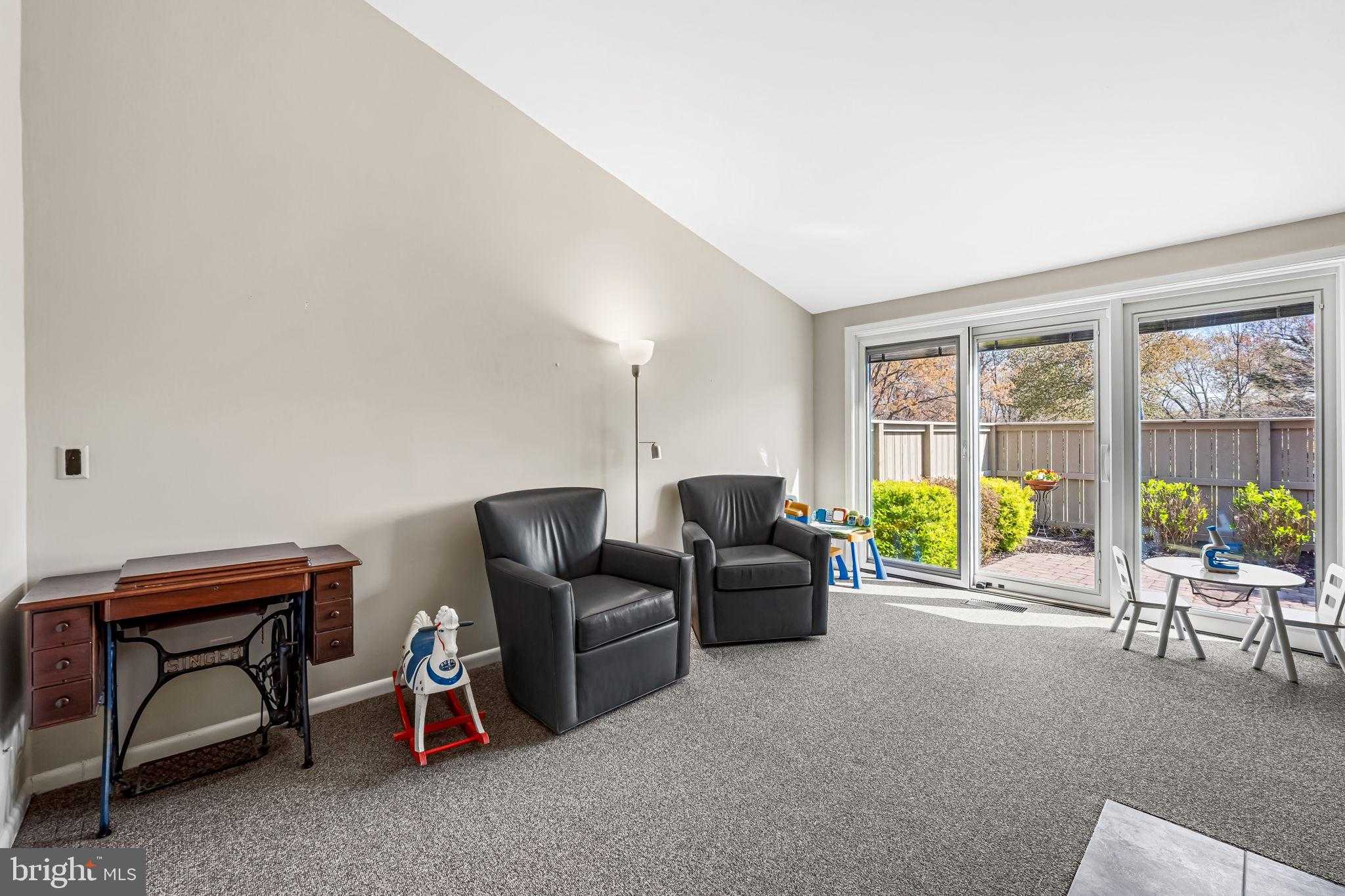 221 Deer Fox Ln photo 18