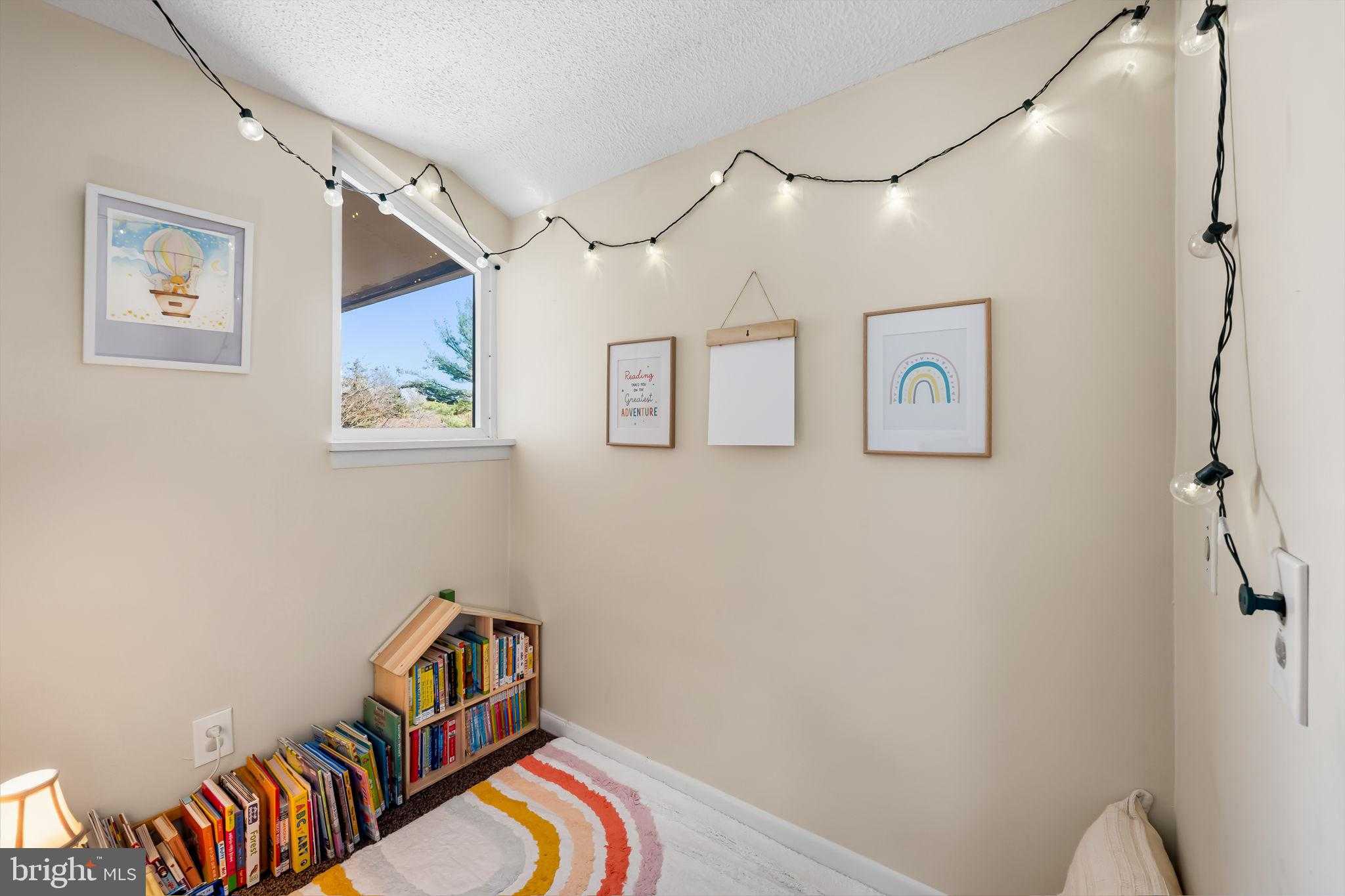 221 Deer Fox Ln photo 32