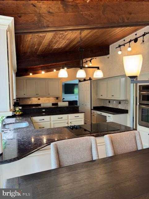 3604 Barberry CT photo 10