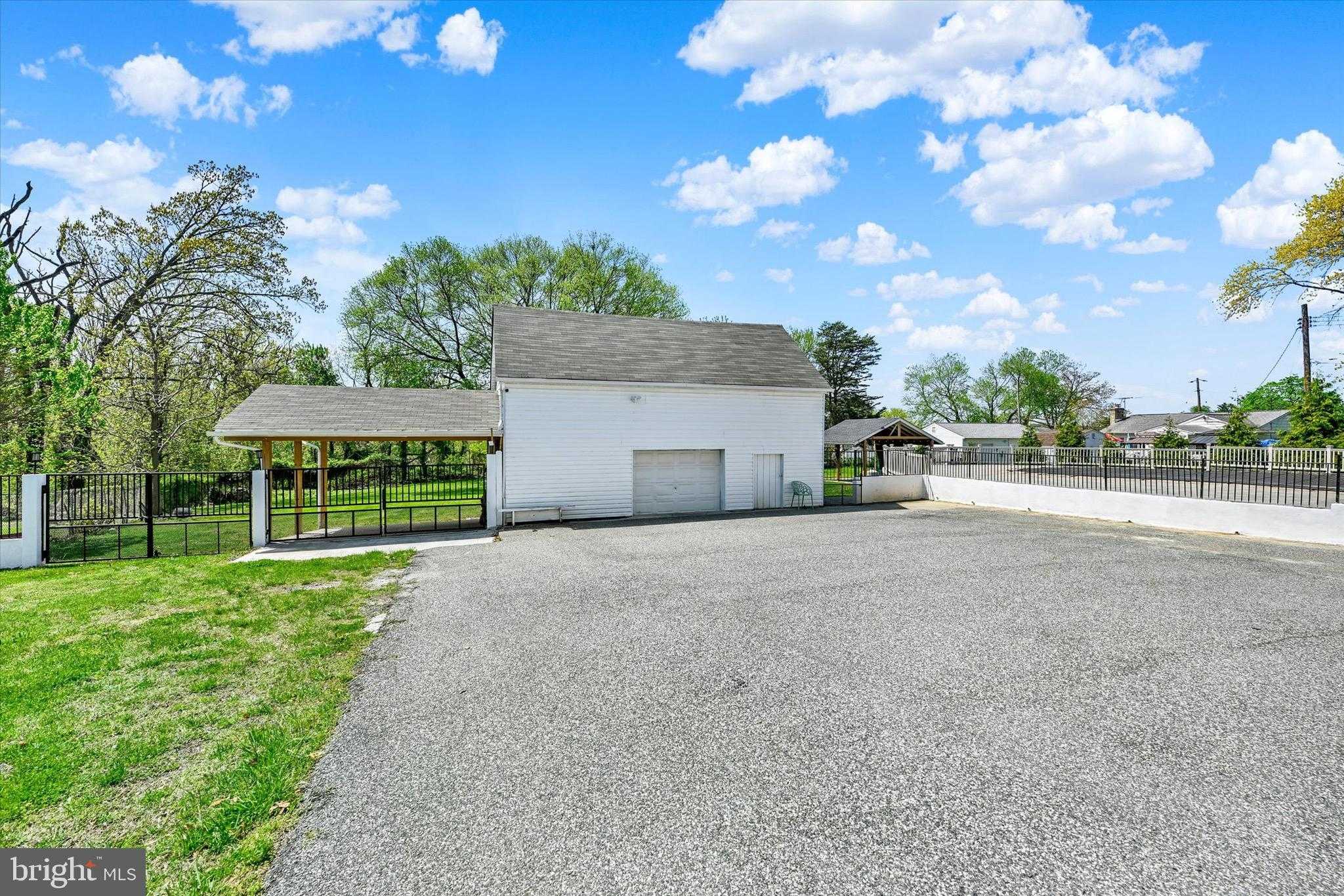 6615 Kenwood Ave photo 65