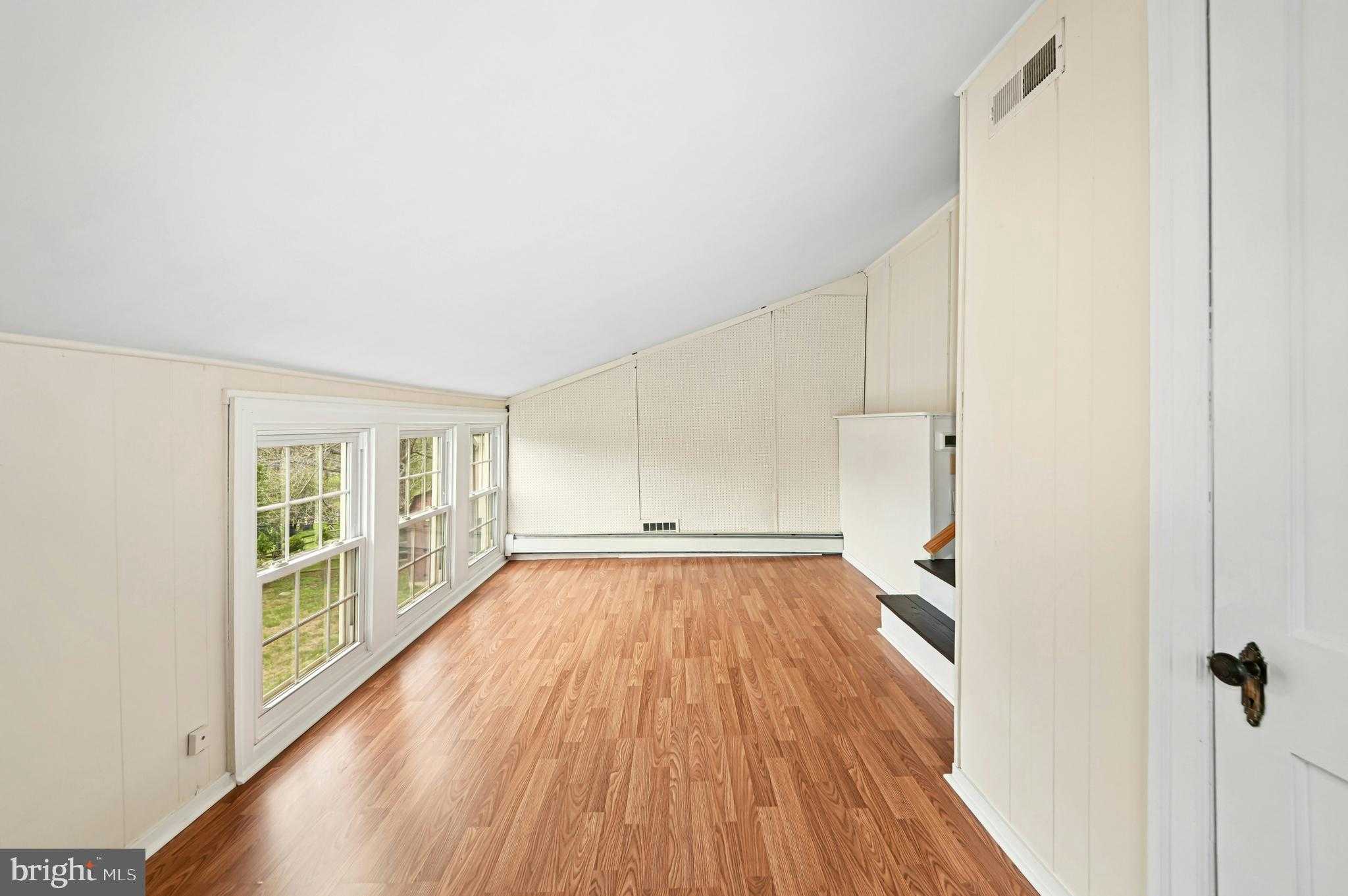 2301 Coles Blvd photo 26