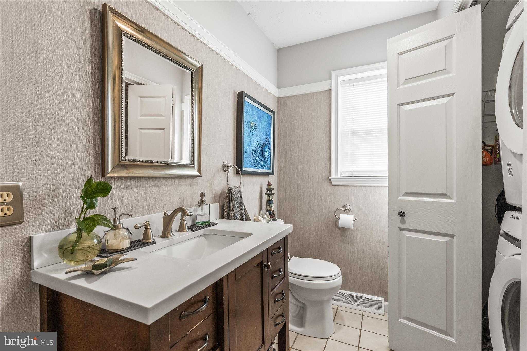 10 Amanda Ave photo 16