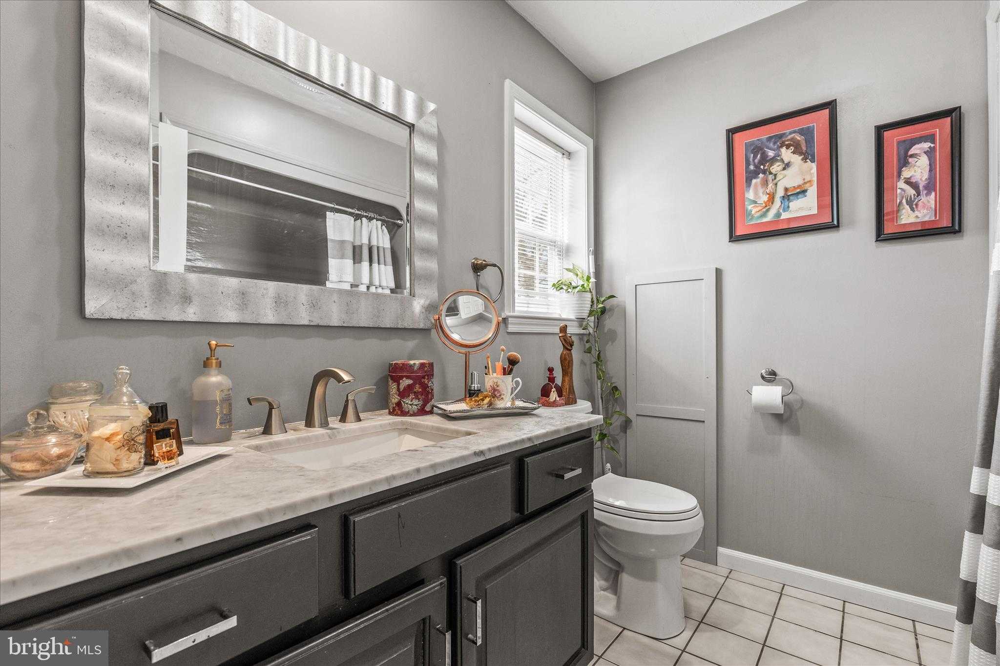 10 Amanda Ave photo 21