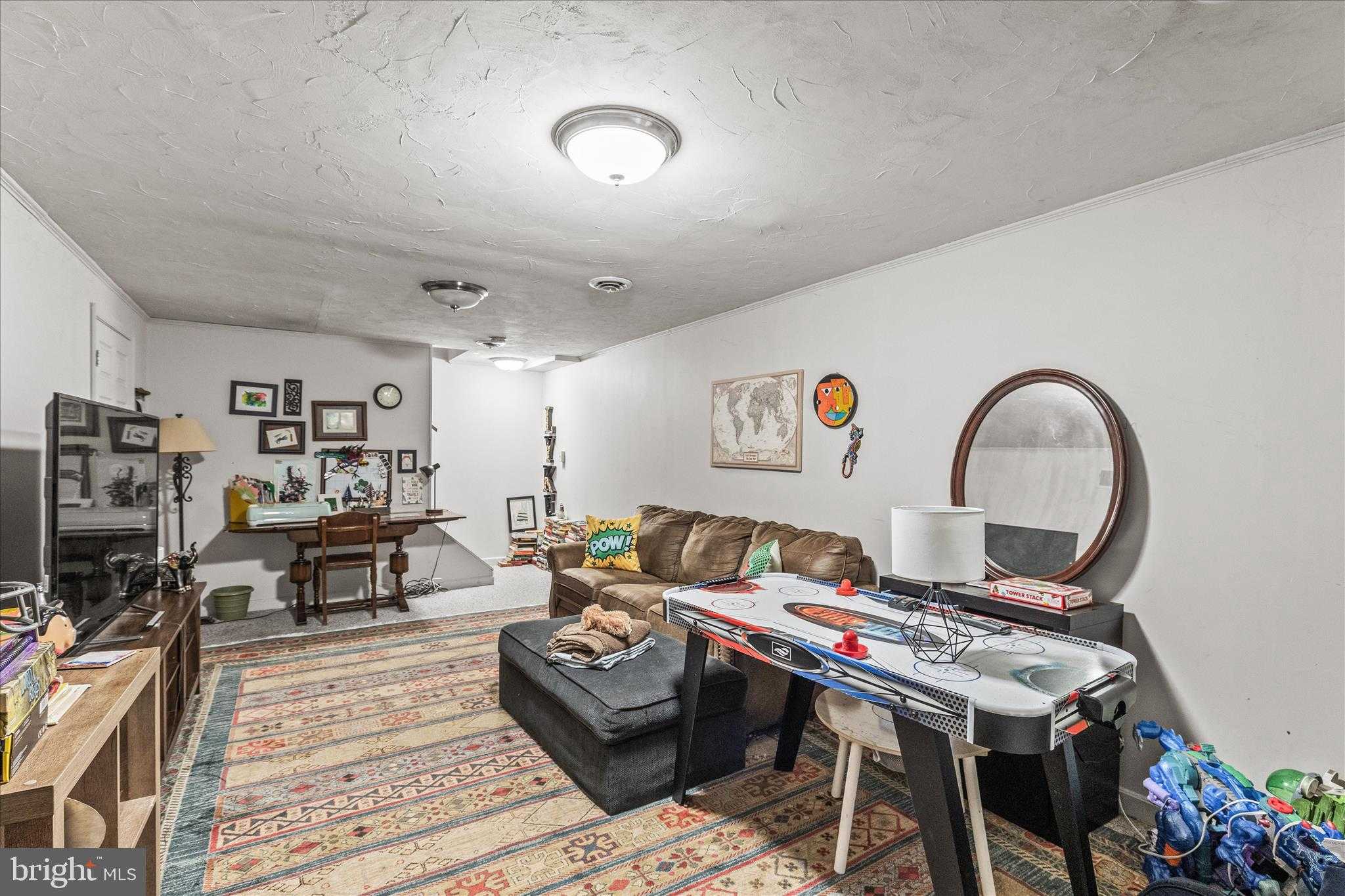 10 Amanda Ave photo 29