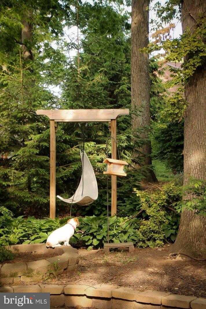 10 Amanda Ave photo 41