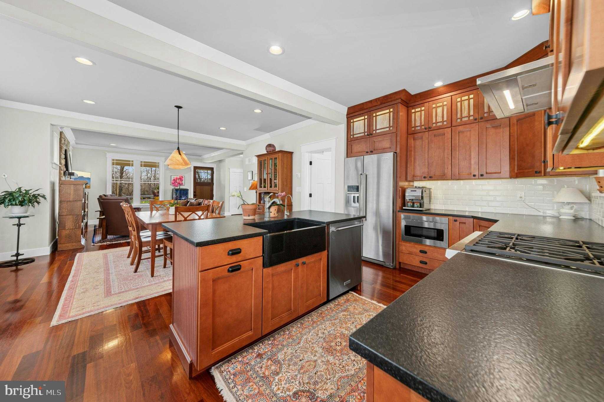 1235 River Rd photo 17