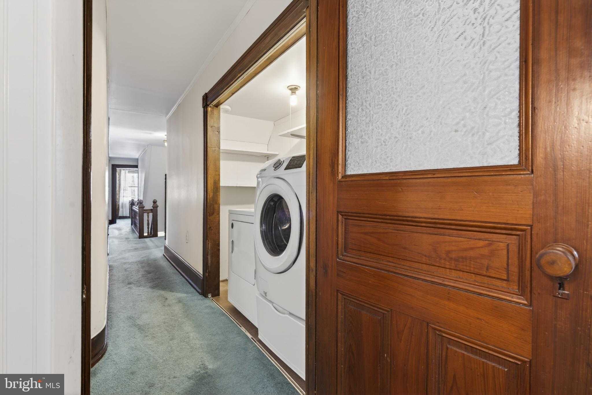 228 W Abbott St photo 47