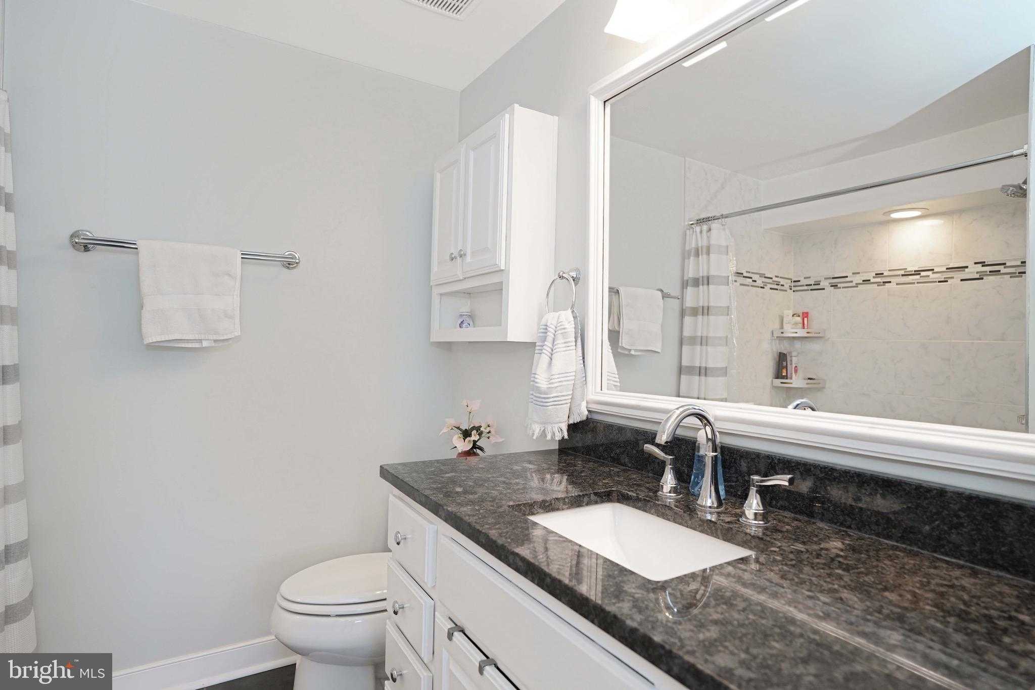 6038 Netherton St photo 21