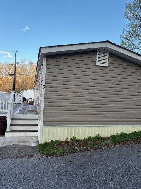 2439 Fairmount Rd photo 2